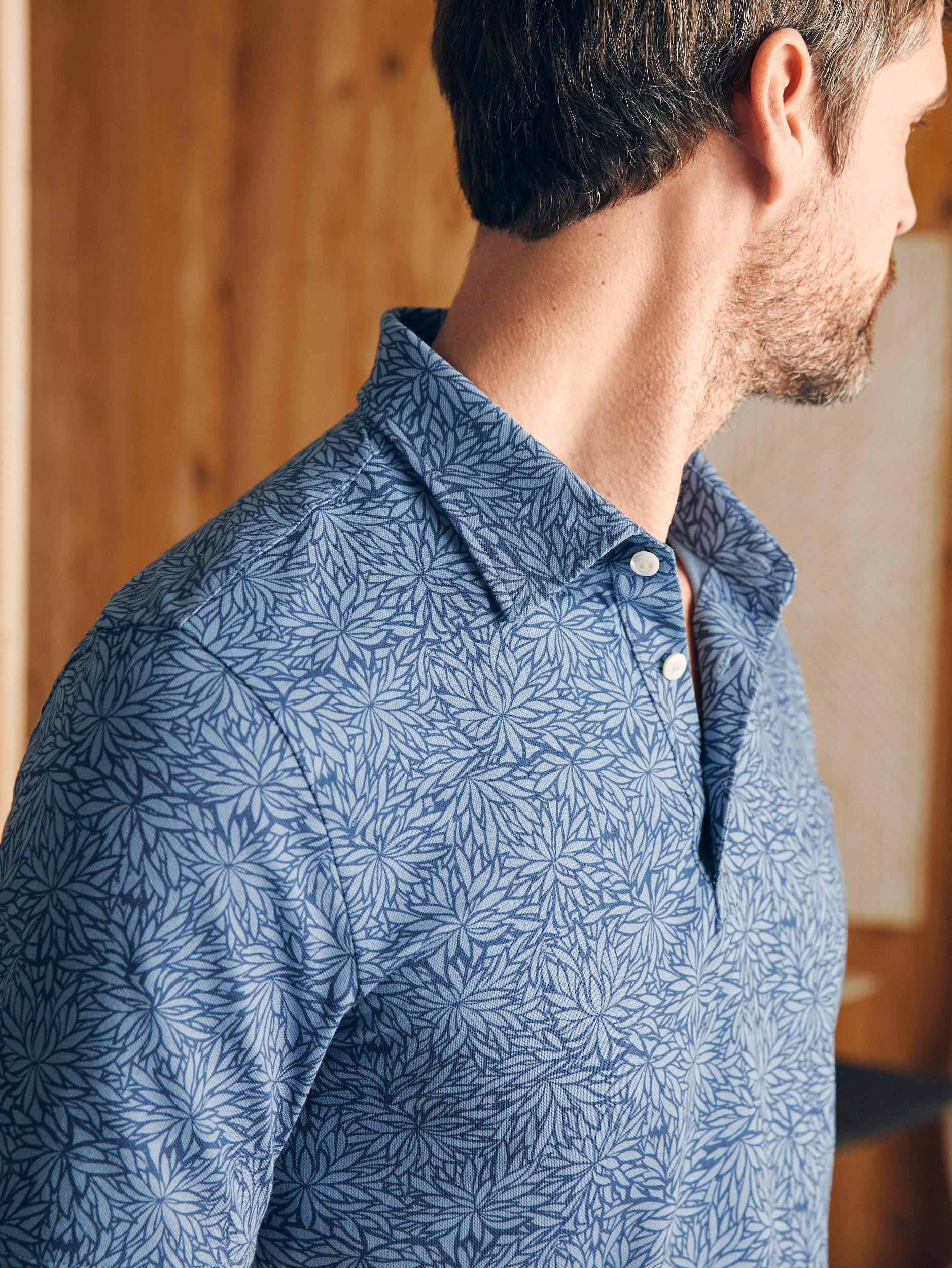 Short-Sleeve Movement™ Pique Polo - Horizon Blue Frond Print Male Product Image