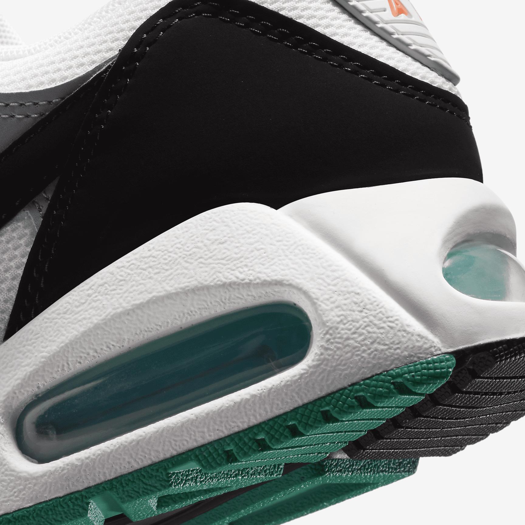 Nike Women's Air Max Correlate Shoes Product Image