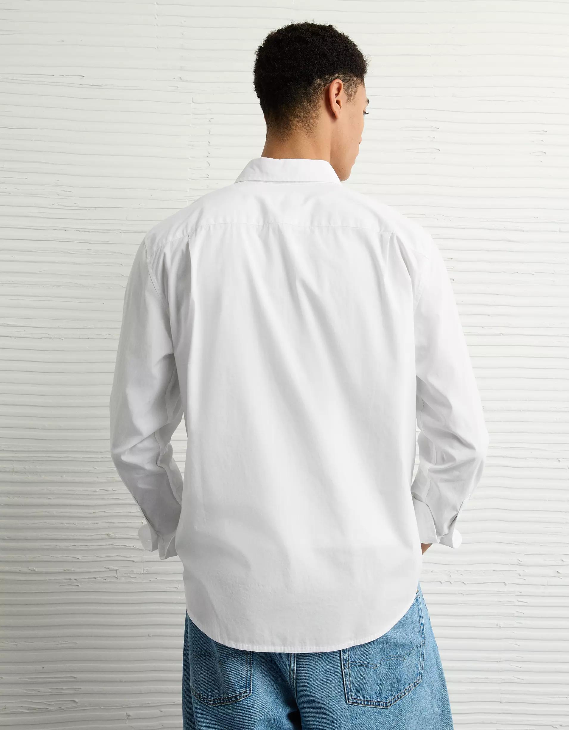 AE Everyday Classic Fit Poplin Button-Up Shirt Product Image