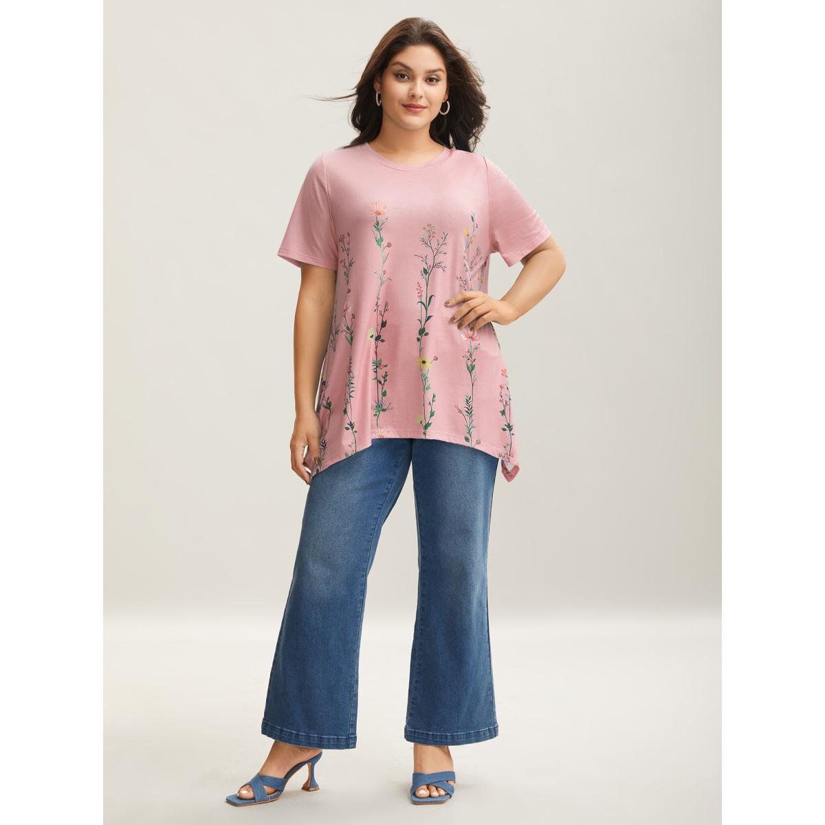 Plus Size Stretchy Hi-Low Hem Floral T-Shirt Blush Women Timeless Asymmetrical Natural Flowers Round Neck Loose Elegant T-shirts BloomChic 12/L Product Image