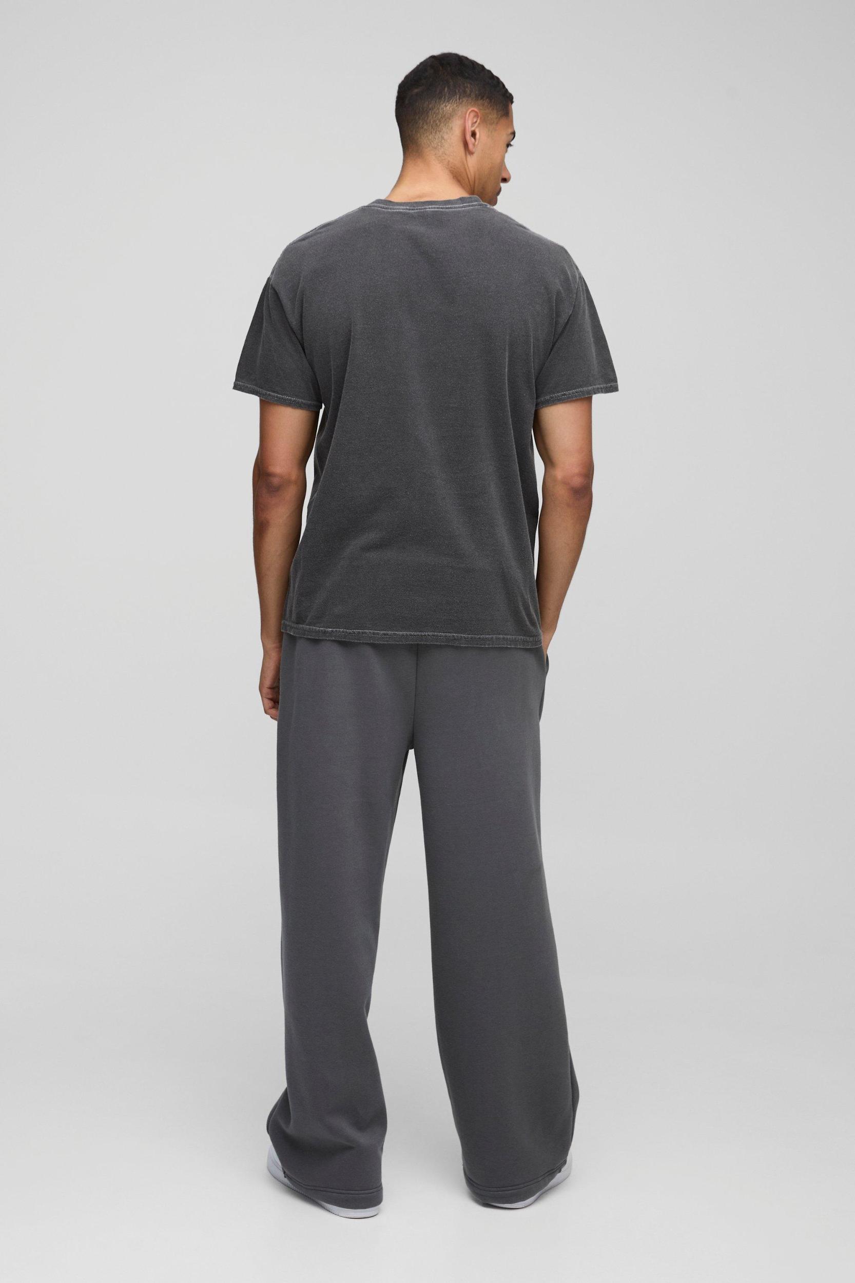 Regular Fit Johnny Cash Western License Washed T-Shirt | boohooMAN USA Product Image