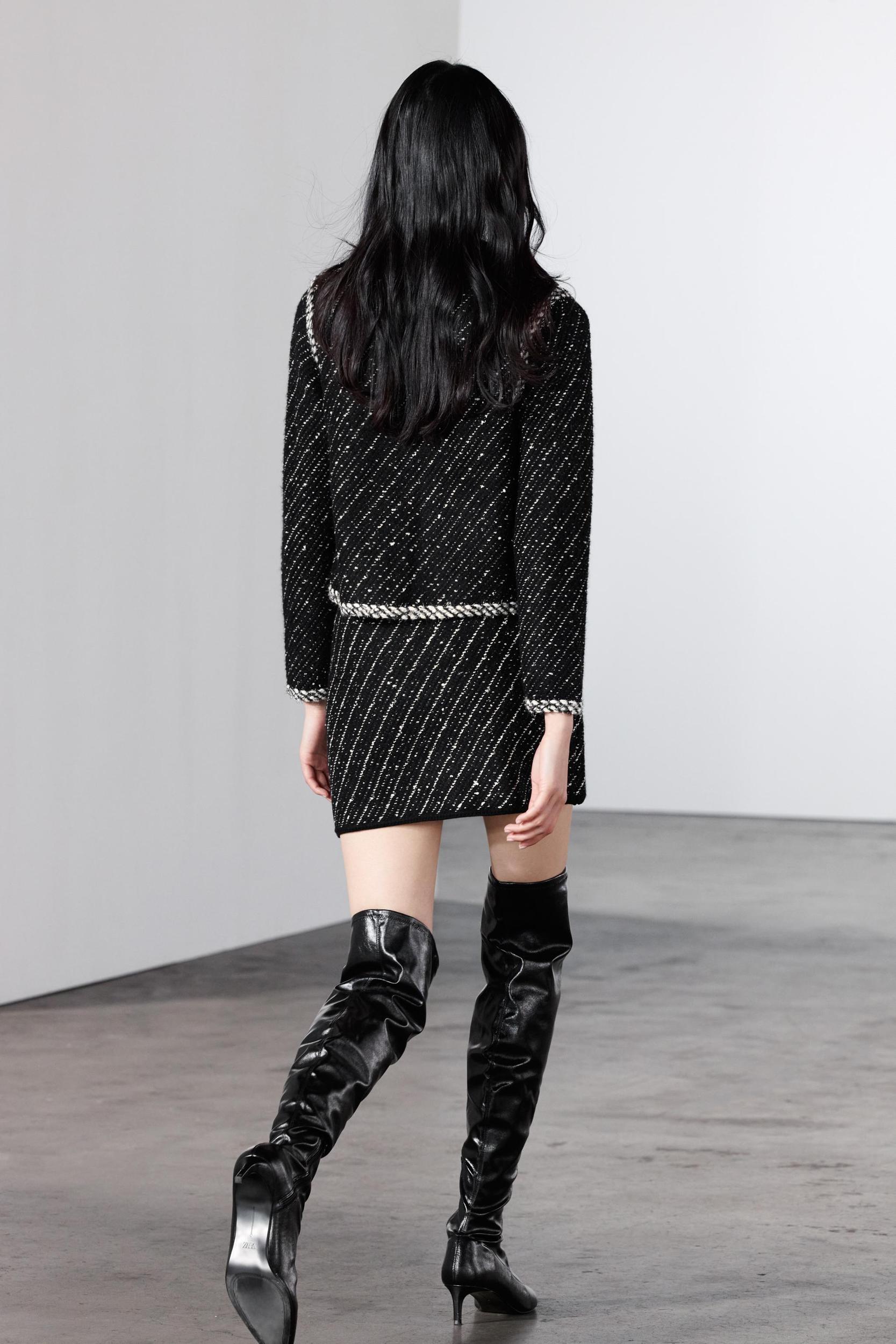 CONTRASTING BALLOON KNIT MINI SKIRT Product Image