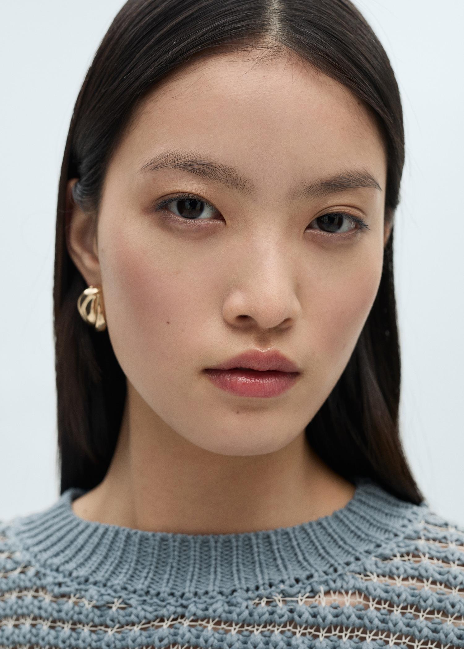 Oversized openwork knitted sweater - Women | MANGO USA Product Image