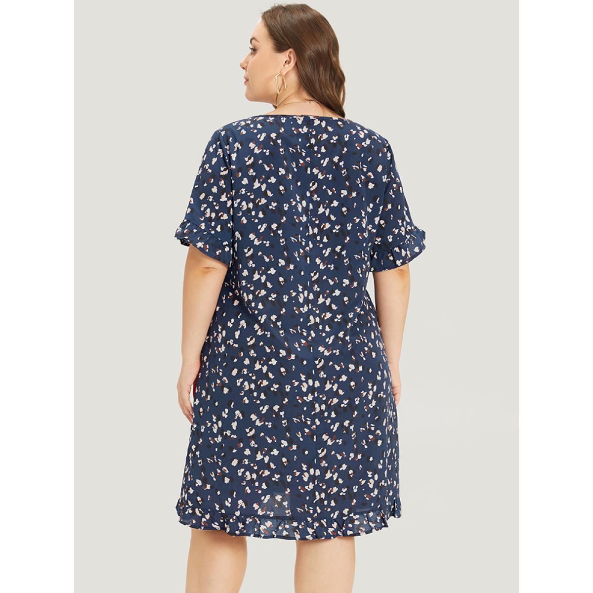 Plus Size Allover Print Pocket Flutter Trim Dress DarkBlue Women Elegant Pocket Round Neck Short sleeve Curvy Knee Dress BloomChic 26/4X Product Image