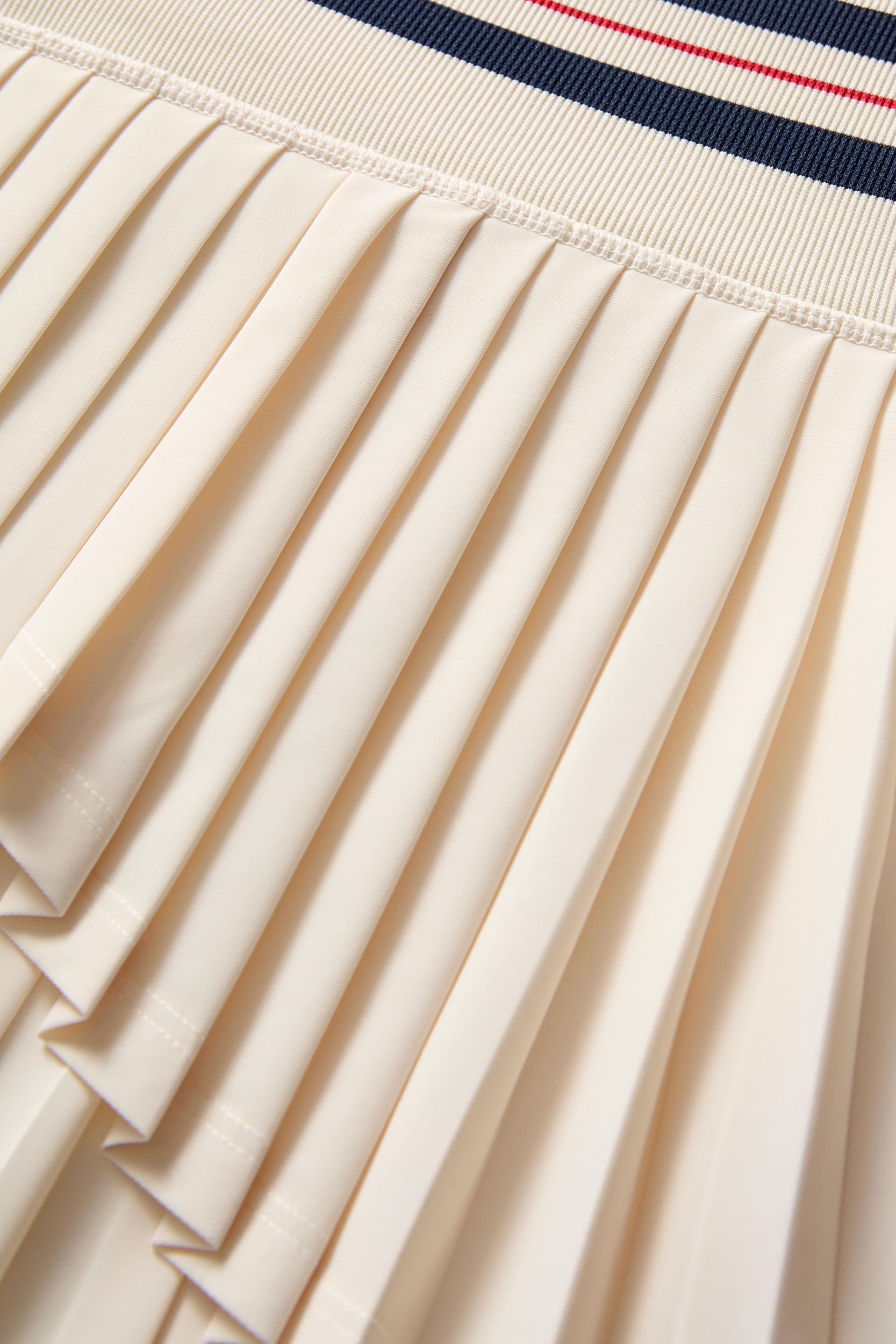 Challenger Pleated Seamless Skort Product Image