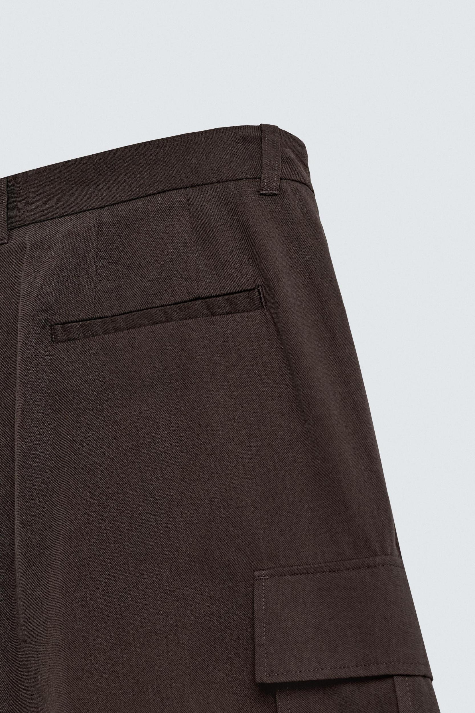 LYOCELL-COTTON CARGO SHORTS Product Image