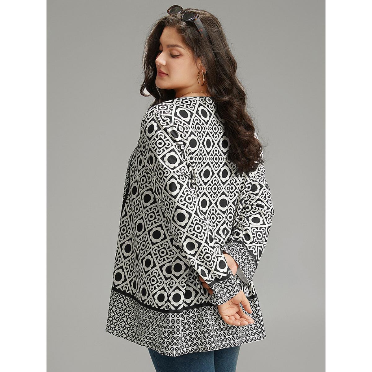 Plus Size Geometric Print Open Front Kimono Women White Casual Contrast Dailywear Kimonos BloomChic 18-20/2X Product Image