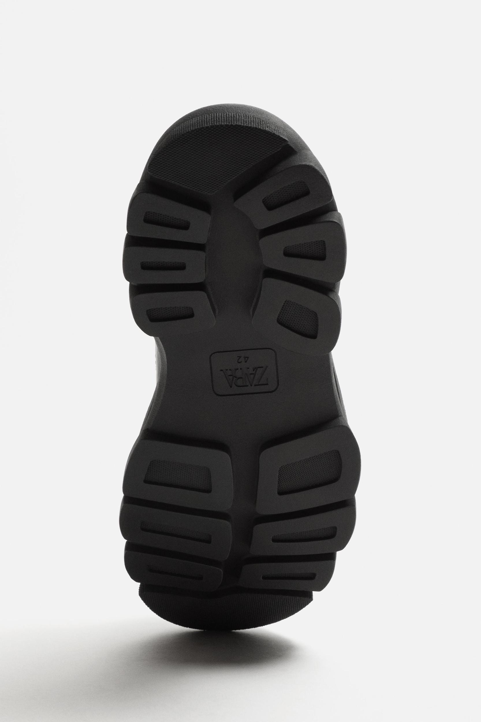 CHUNKY SOLE CLOGS Product Image