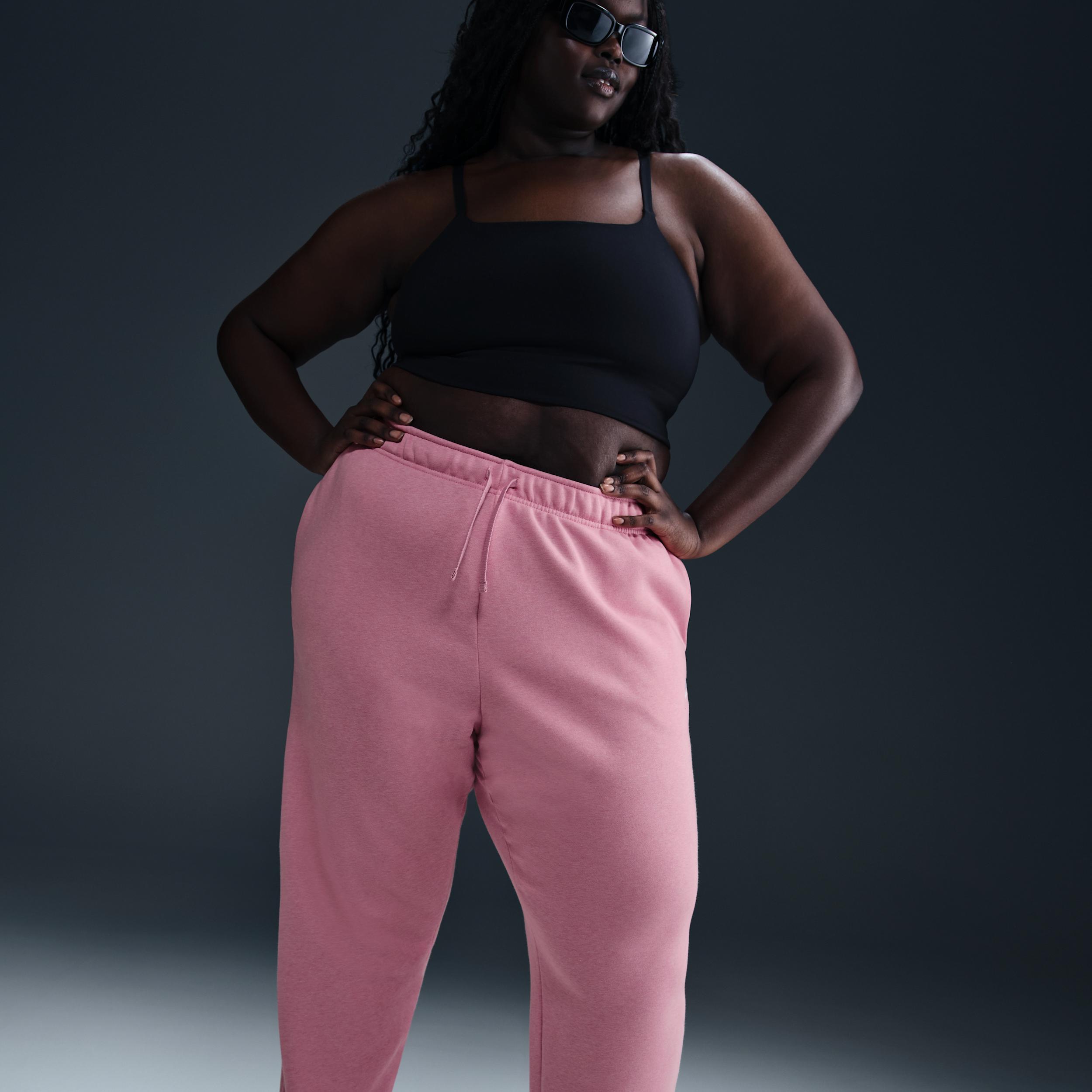 Nike Sportswear Club Fleece Women's Mid-Rise Oversized Sweatpants (Plus Size) Product Image