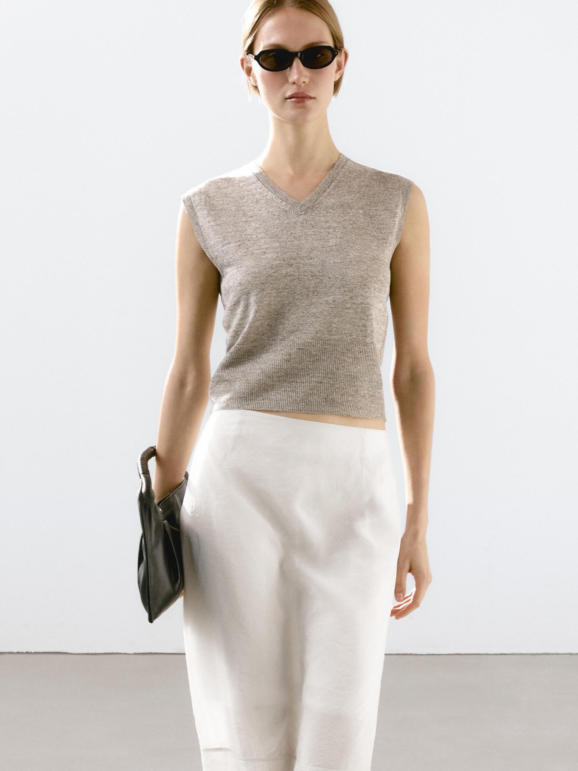 100% linen melange knit vest Product Image