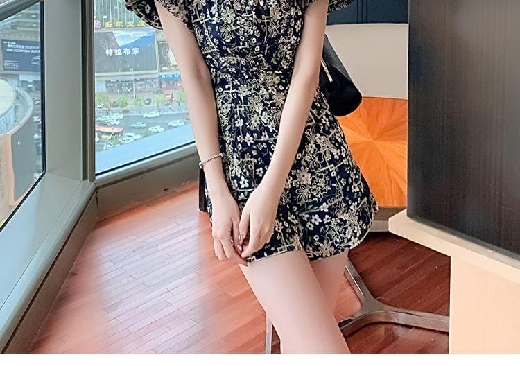 Short Sleeve Square Neck Floral Print Romper Product Image