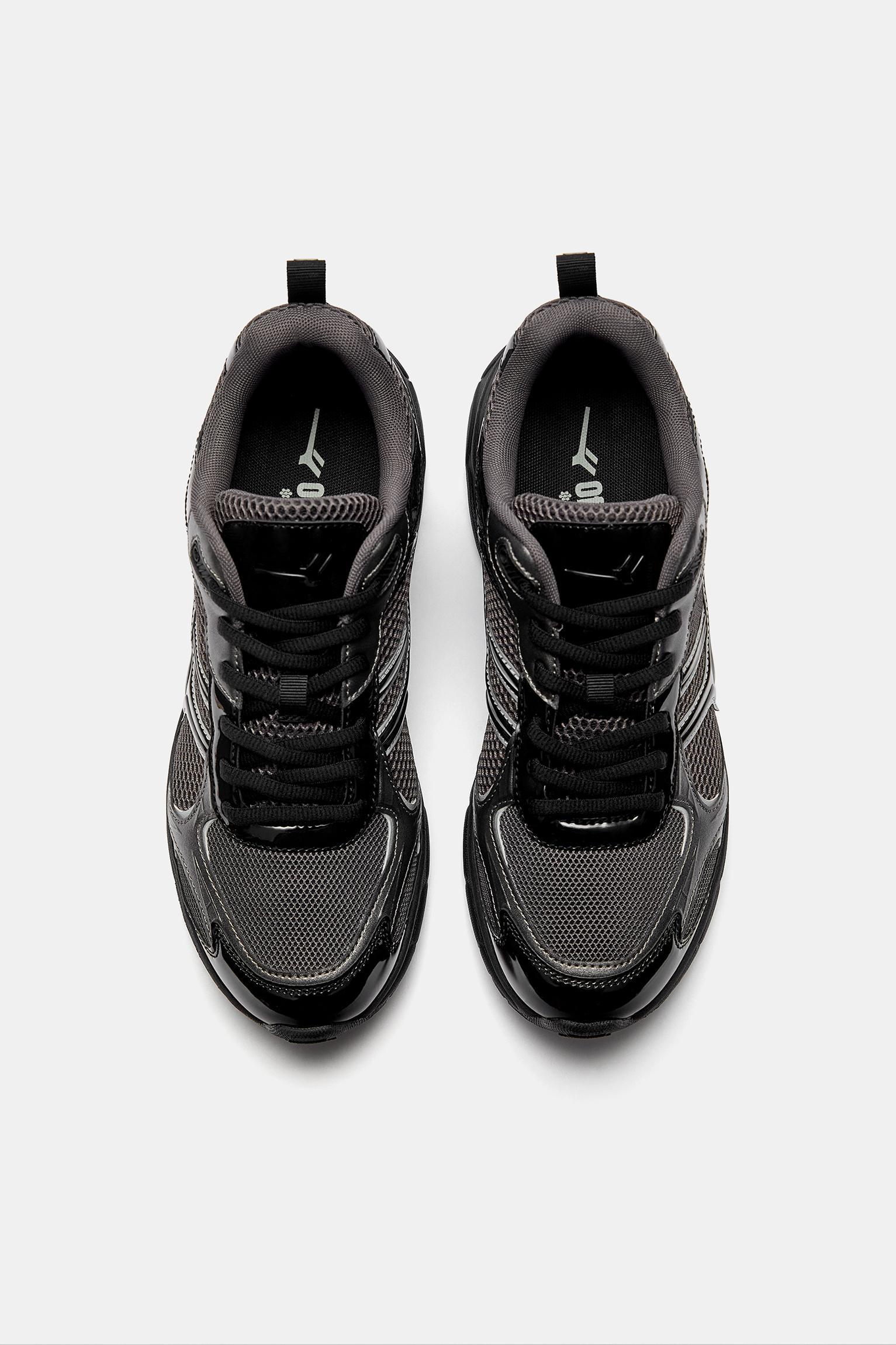 Multi-piece sneakers Product Image