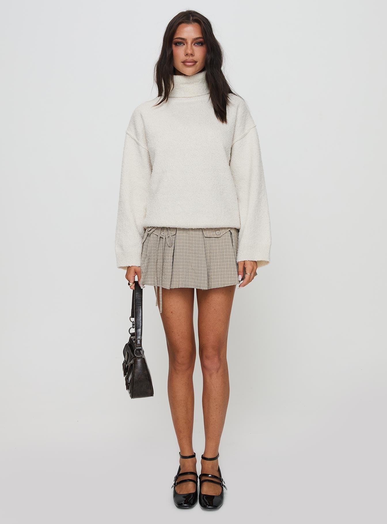 Finnien Boucle Turtleneck Sweater Cream Product Image