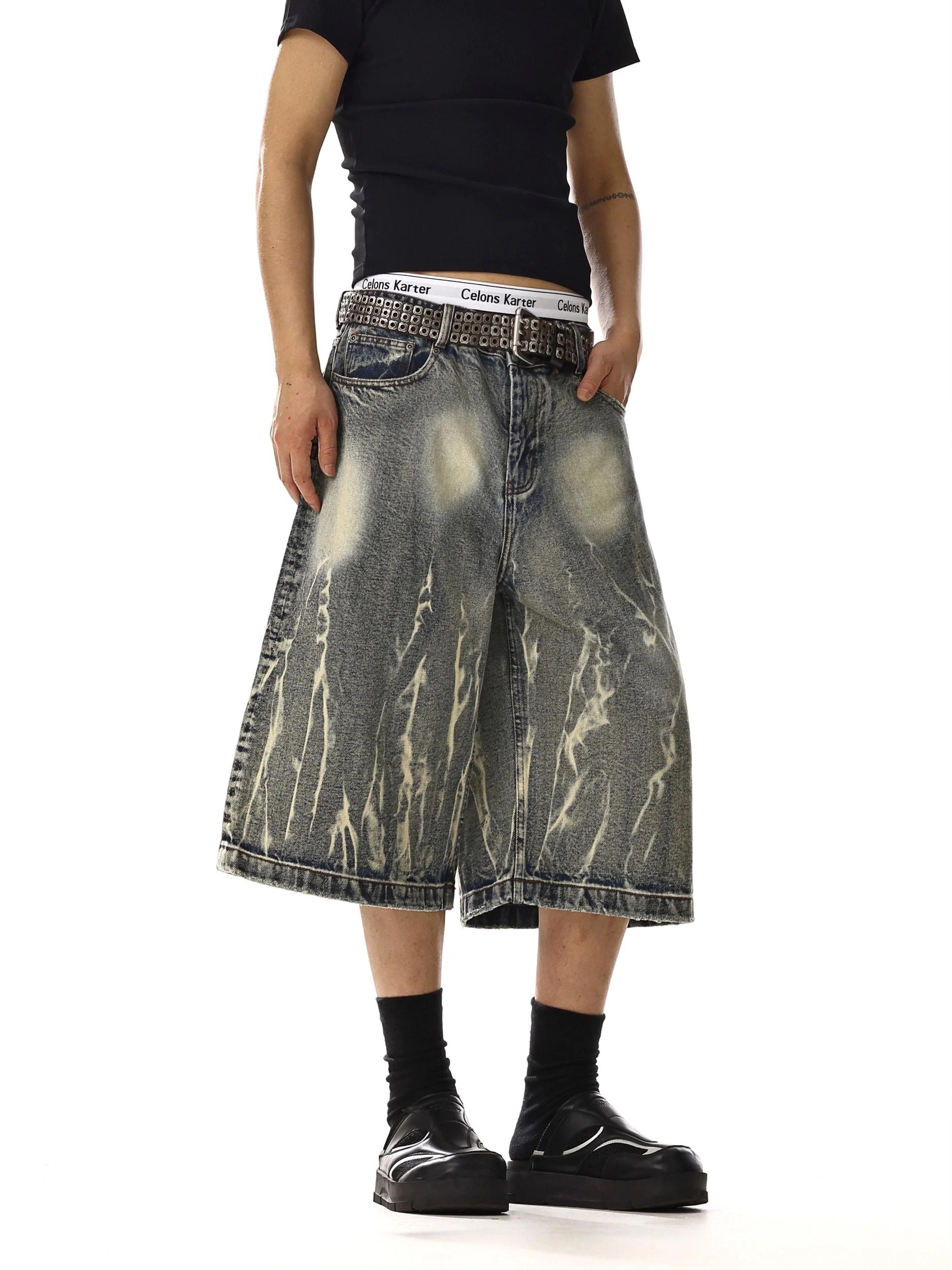 RT No. 18122 LIGHTNING WASHED DENIM SHORTS Product Image