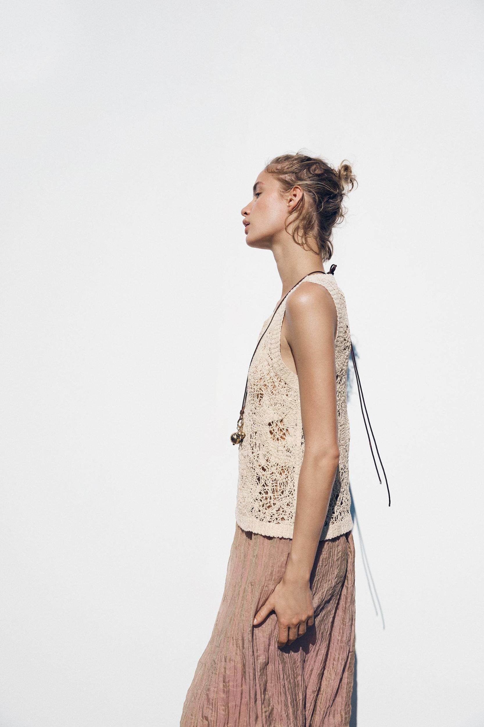 SLEEVELESS CROCHET TOP Product Image