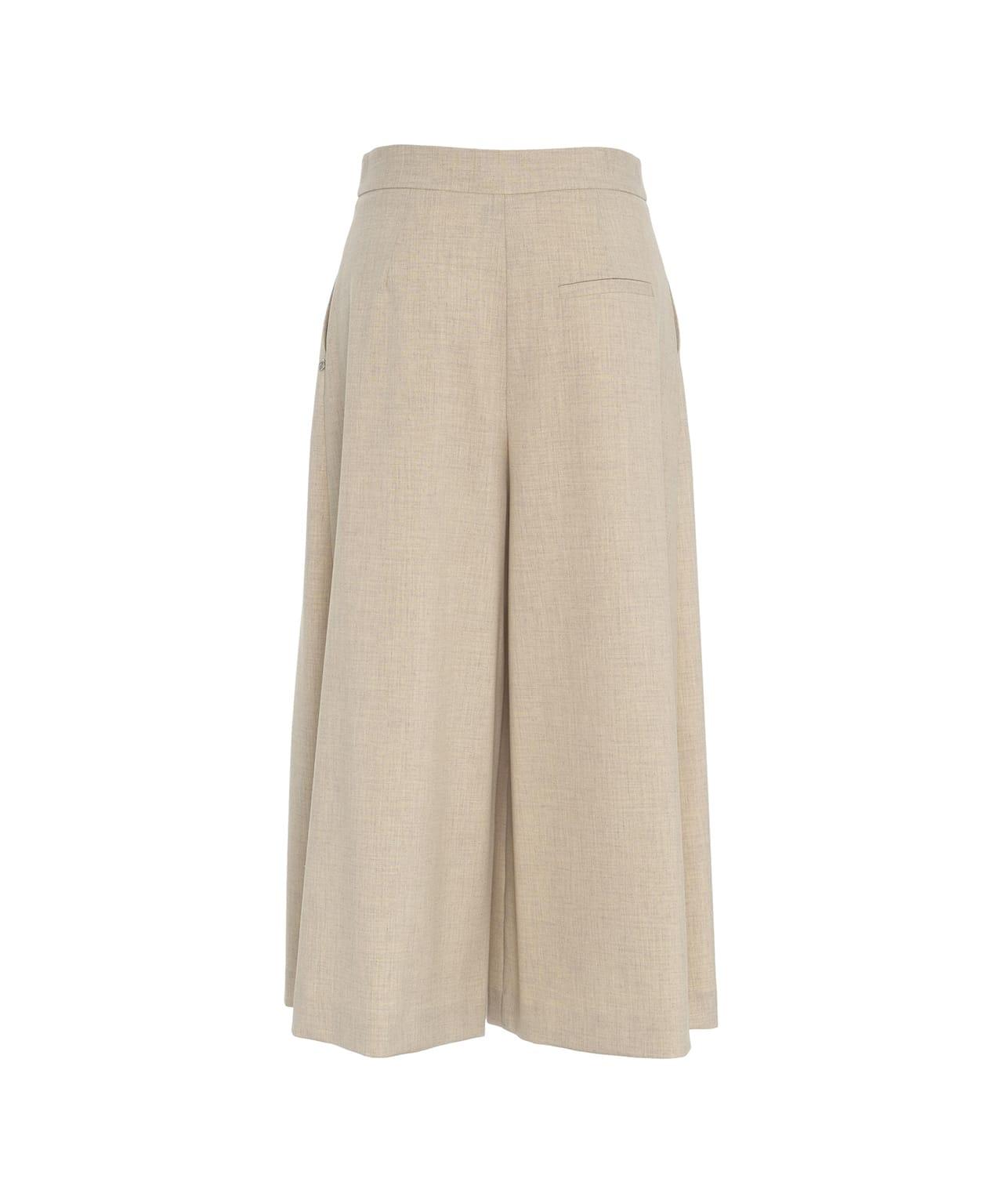 Bermudas with pleats Product Image