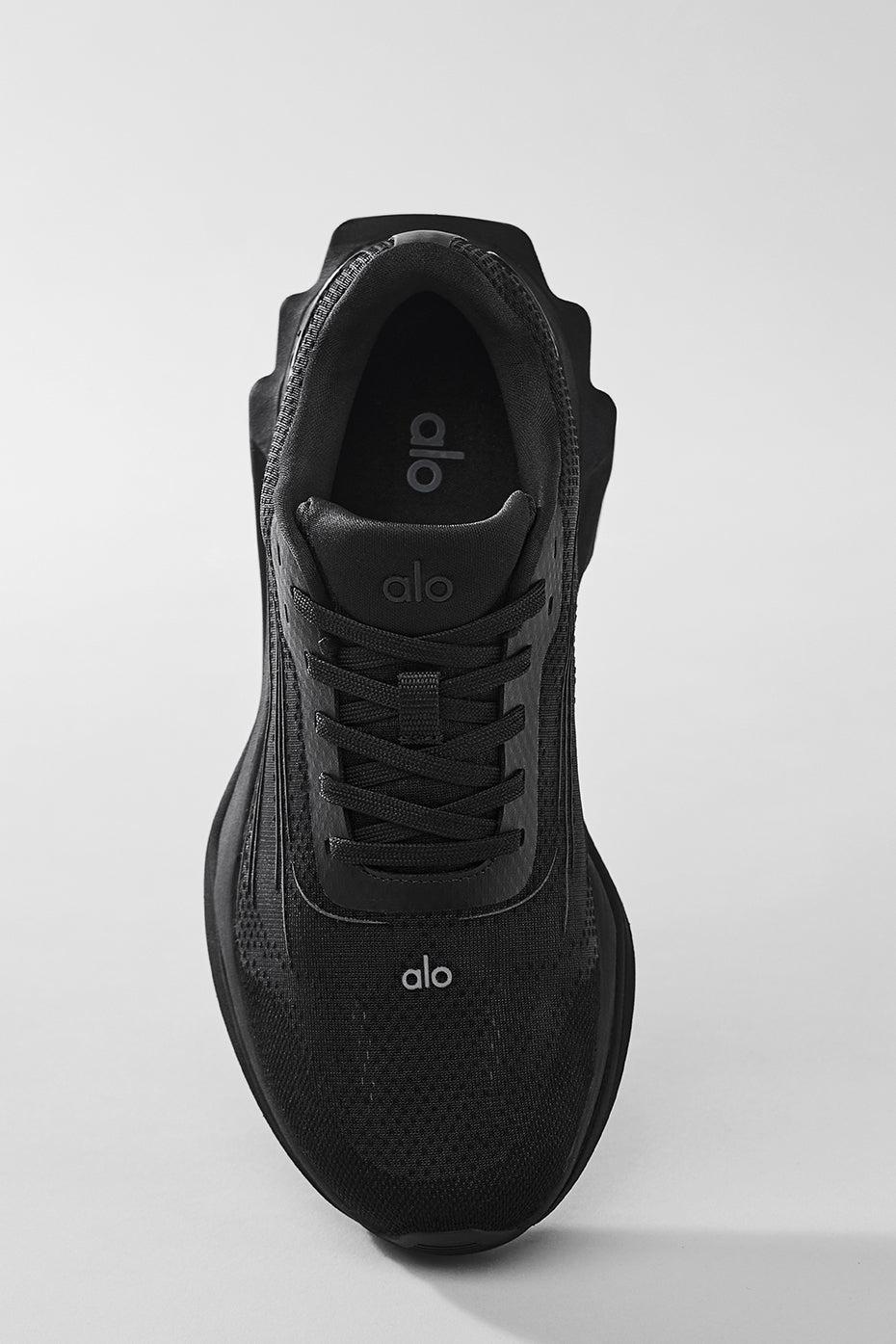 ALO Runner - Black/Black Unisex Product Image