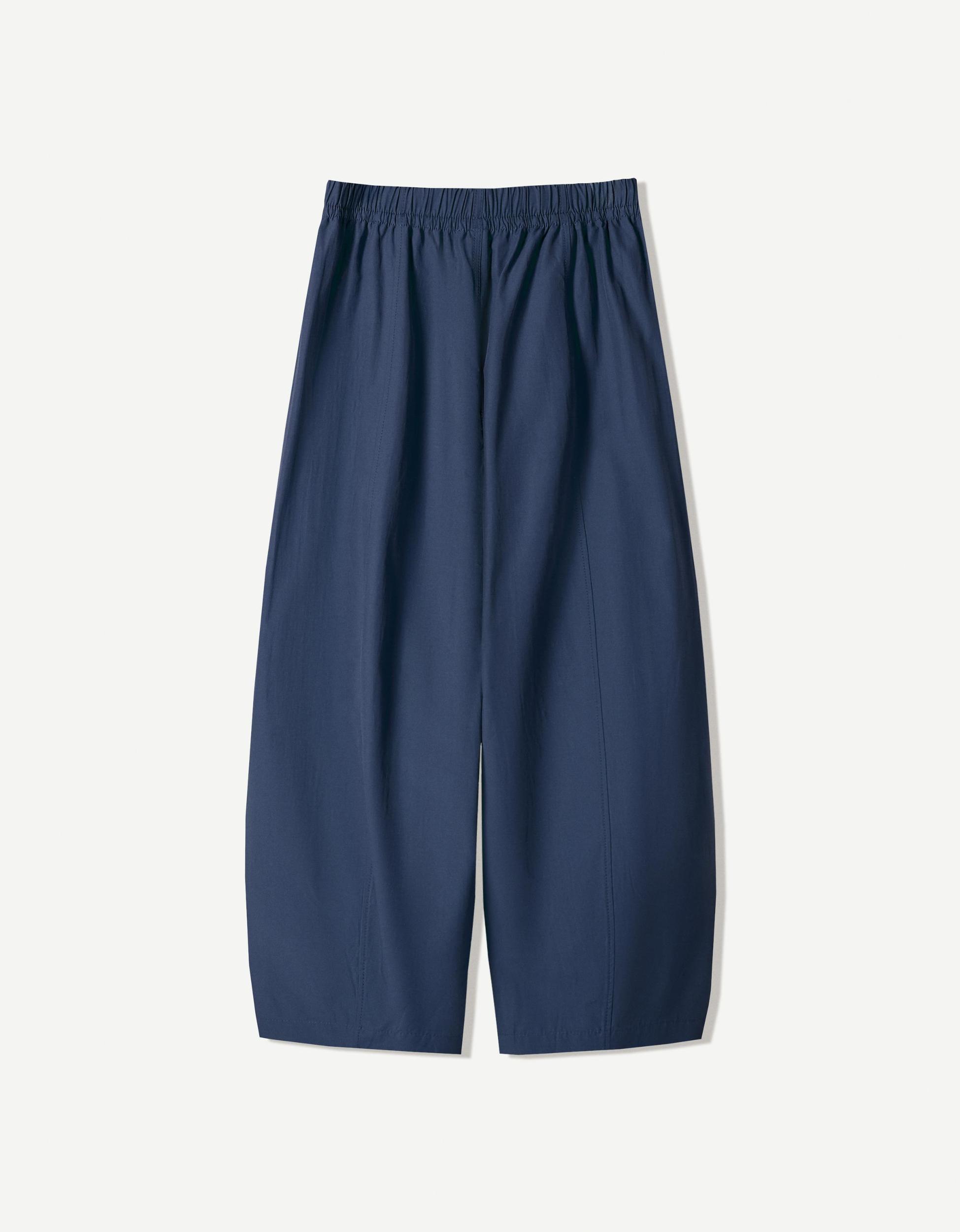 Cropped barrel pants Product Image