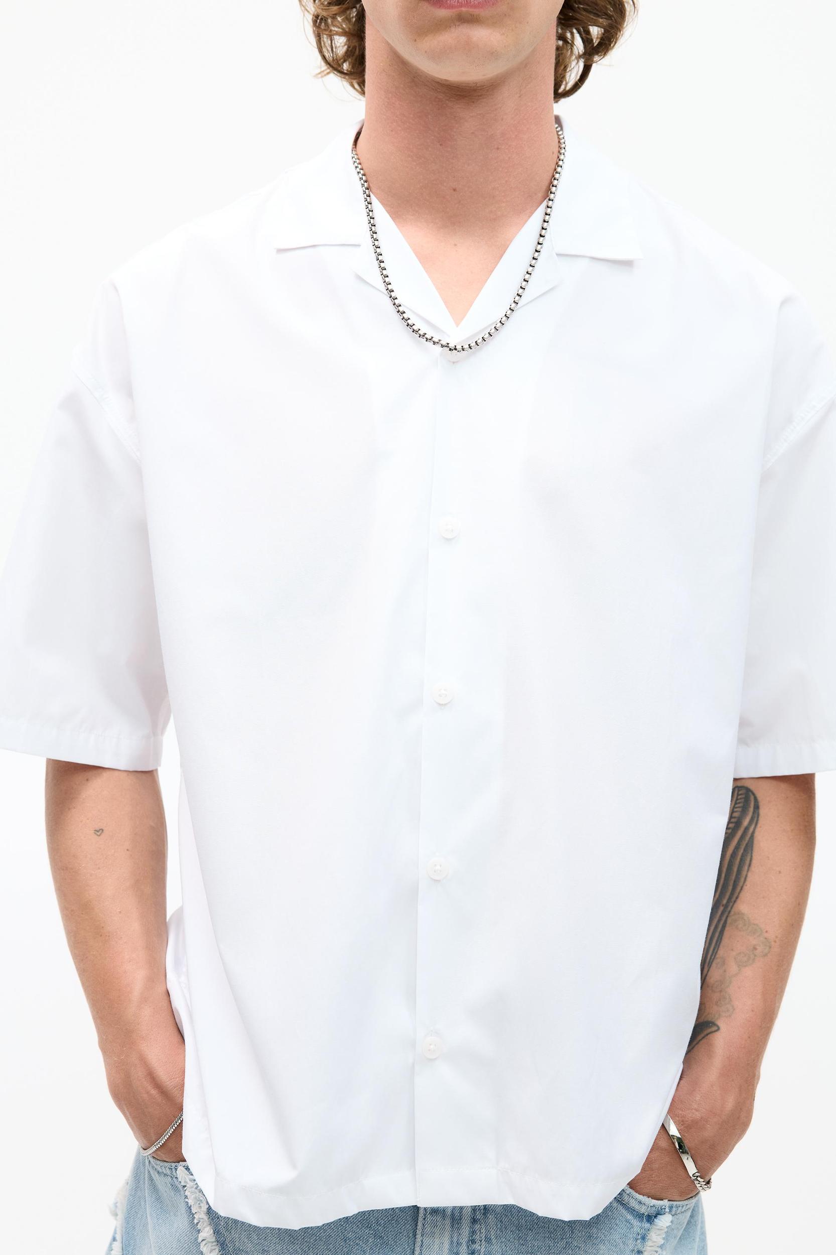 Short sleeve poplin shirt Product Image