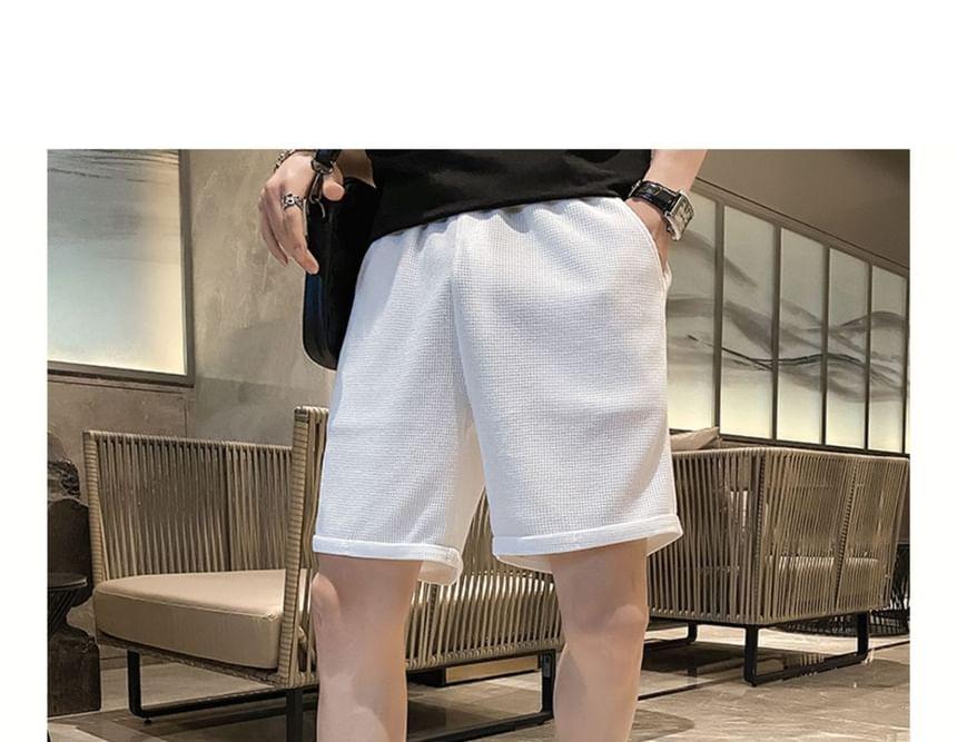 Mid Rise Plain Shorts Product Image