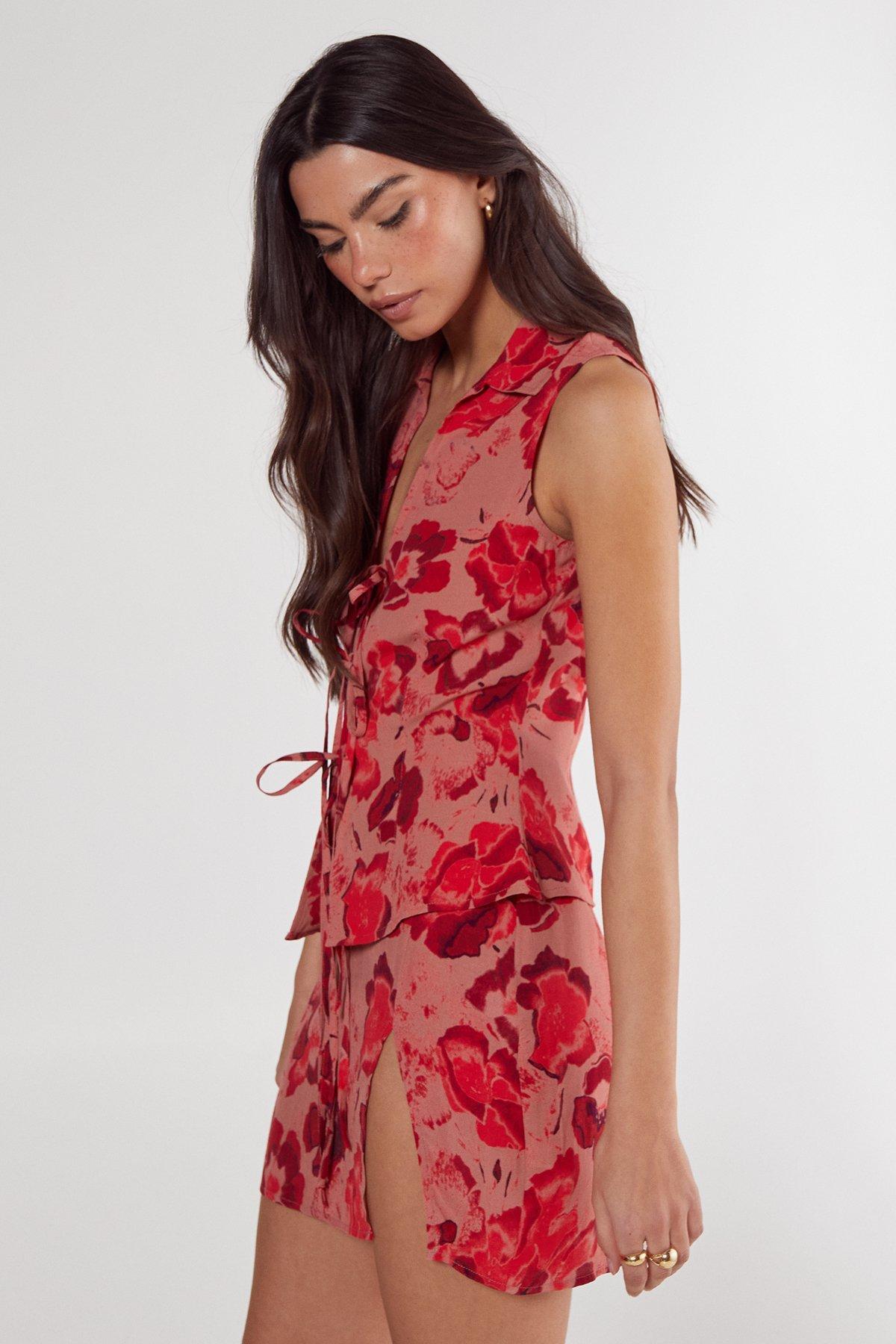 Floral Tie Front Collared Vest Product Image