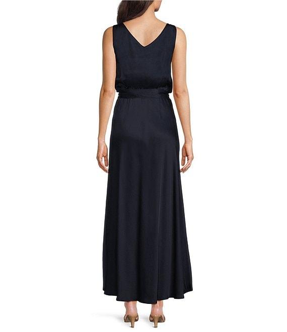 NIC + ZOE Bianca Woven V-Neck Sleeveless Blouson Maxi Dress Product Image