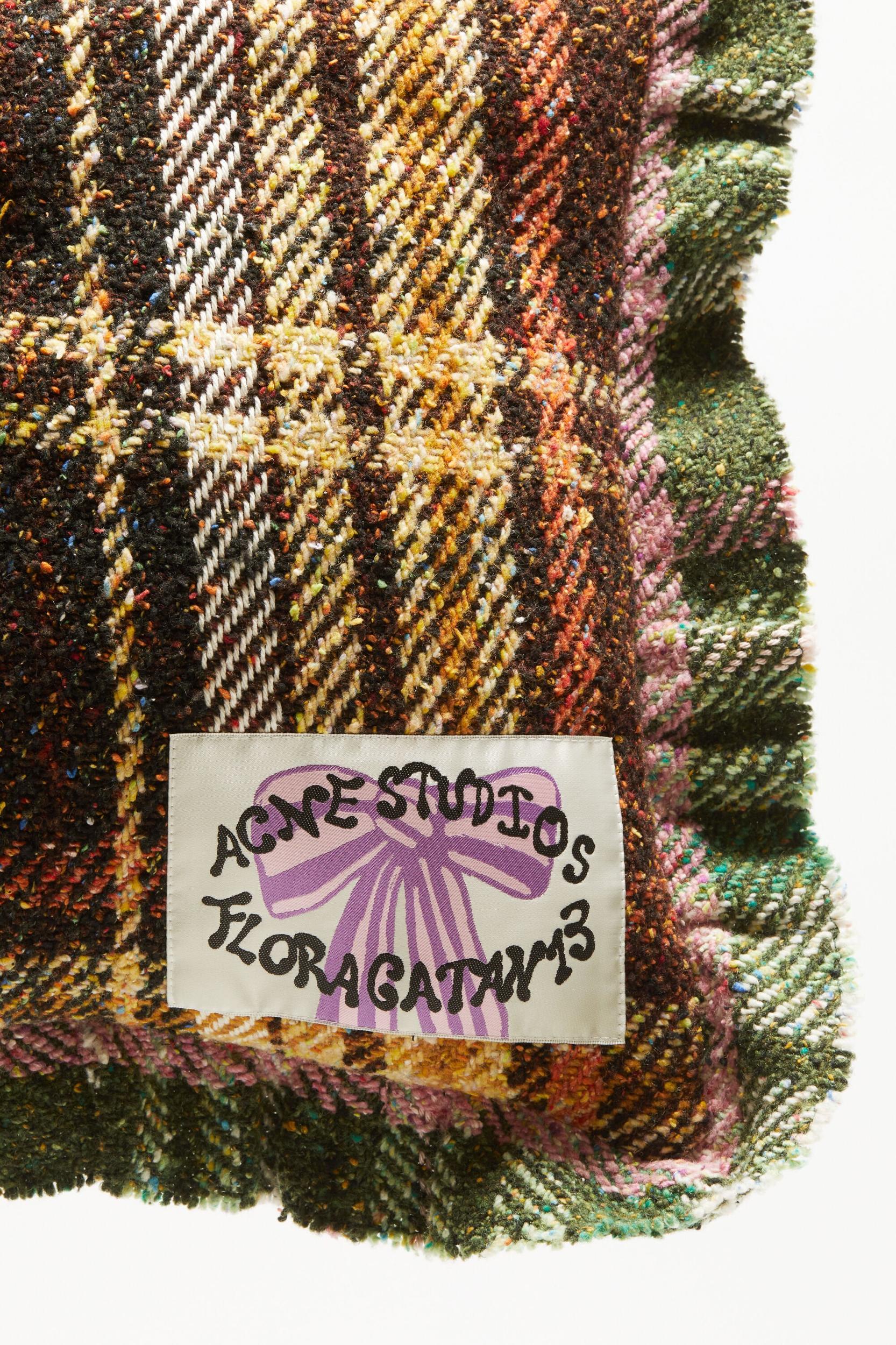 Plaid pillow Product Image