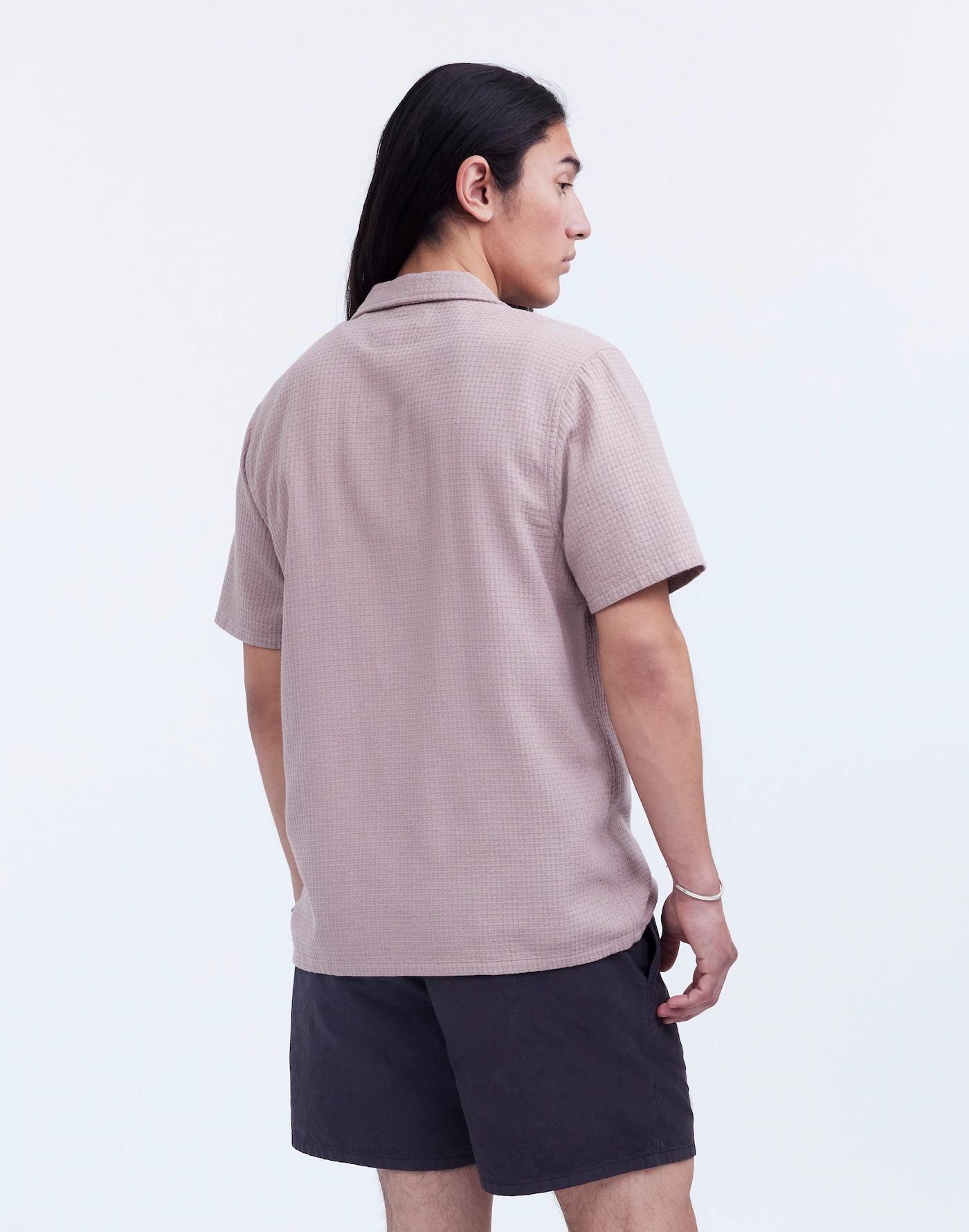 Easy Short-Sleeve Shirt in Woven Checkerboard Product Image