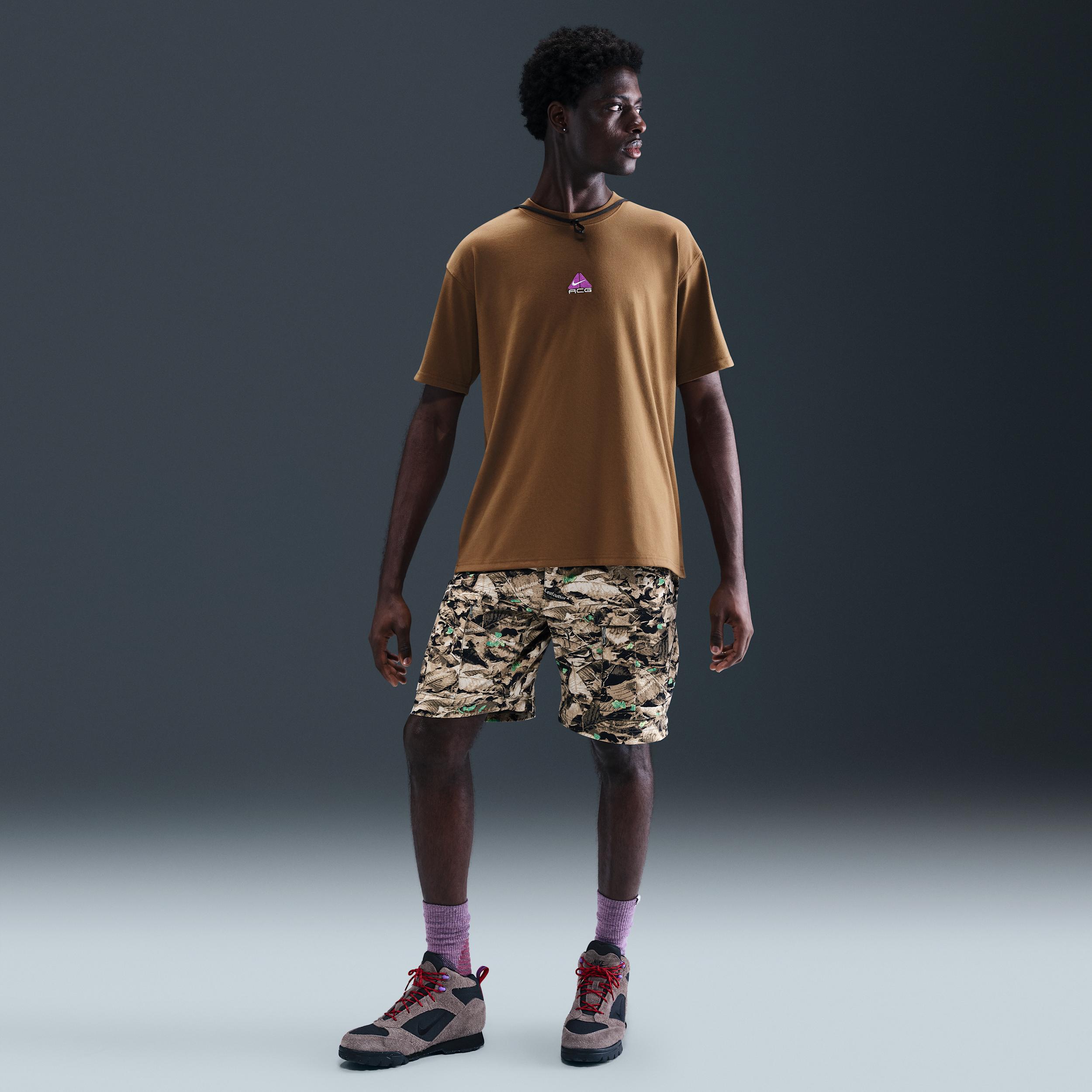 Mens Nike ACG T-Shirt | DQ1815-235 Product Image