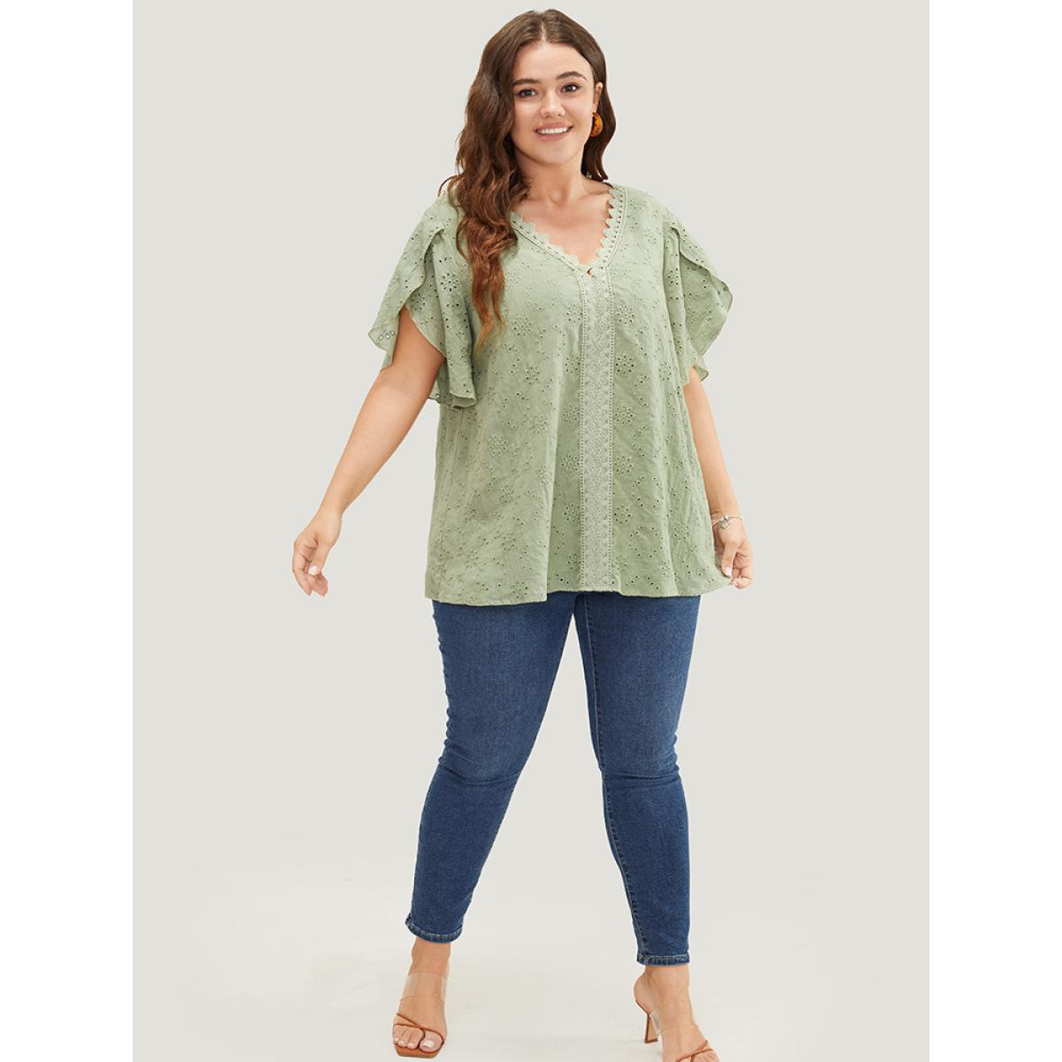 Plus Size Moss Solid Broderie Anglaise Split Sleeve Contrast Lace Blouse Women Elegant Short sleeve V-neck Dailywear Blouses BloomChic 12/L Product Image