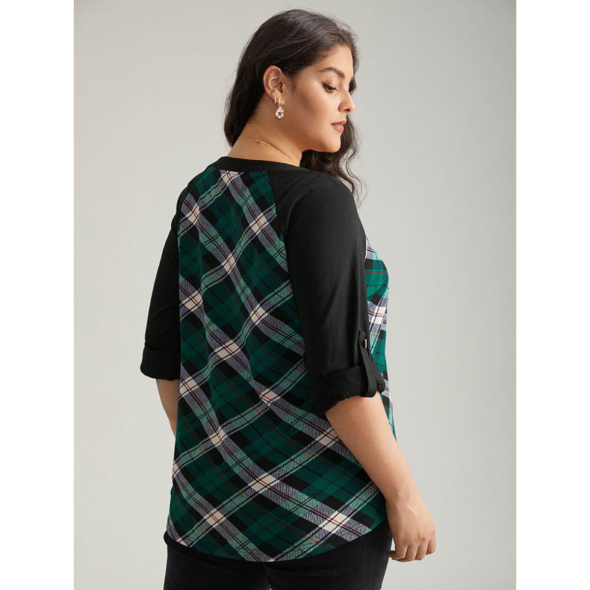Plus Size Plaid Contrast Roll Raglan Sleeve T-shirt Green Women Casual Contrast Plaid V-neck Festival-Christmas T-shirts BloomChic 22-24/3X Product Image