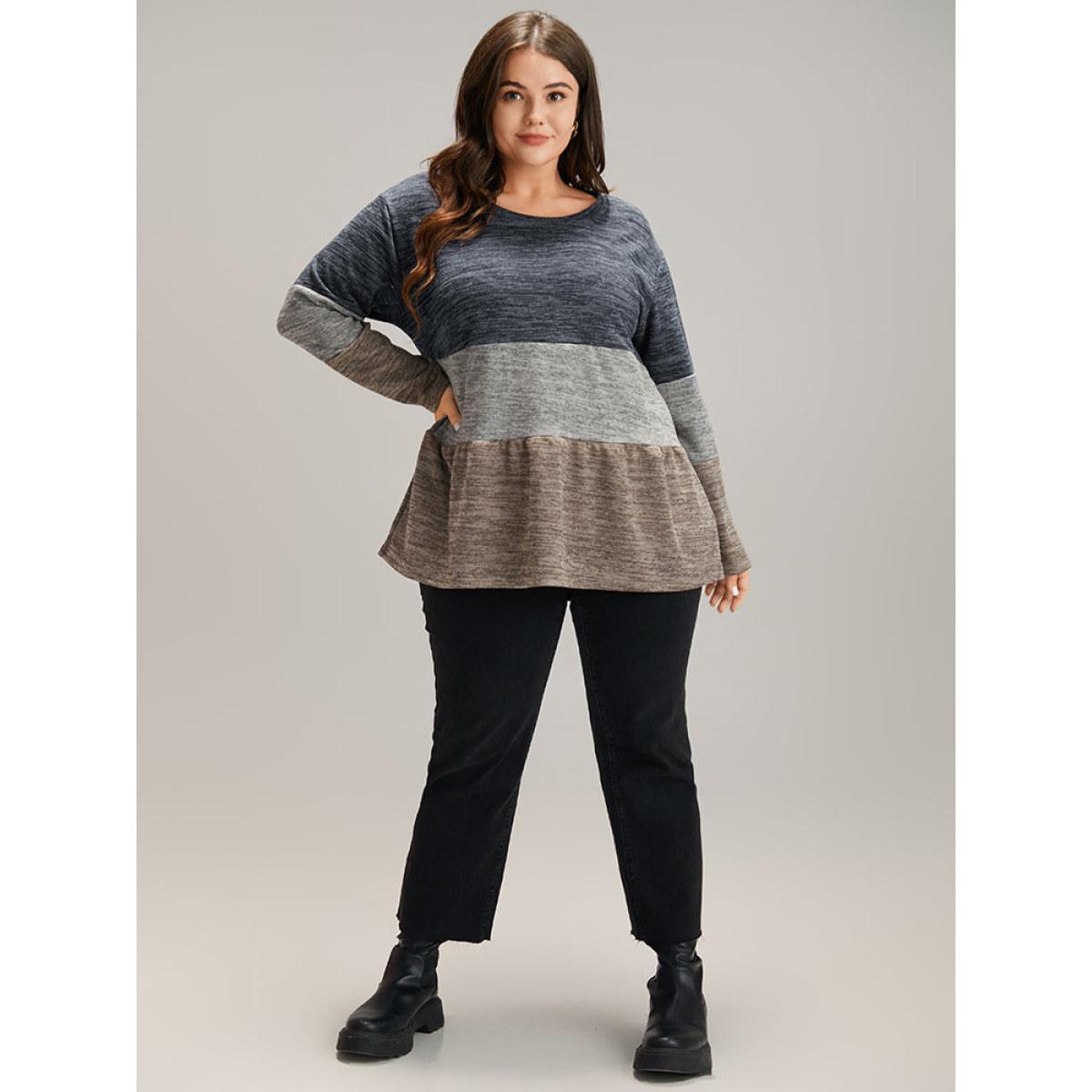 Plus Size Contrast Patchwork Gathered T-shirt Multicolor Women Casual Gathered Plain Round Neck Dailywear T-shirts BloomChic 14-16/1X Product Image