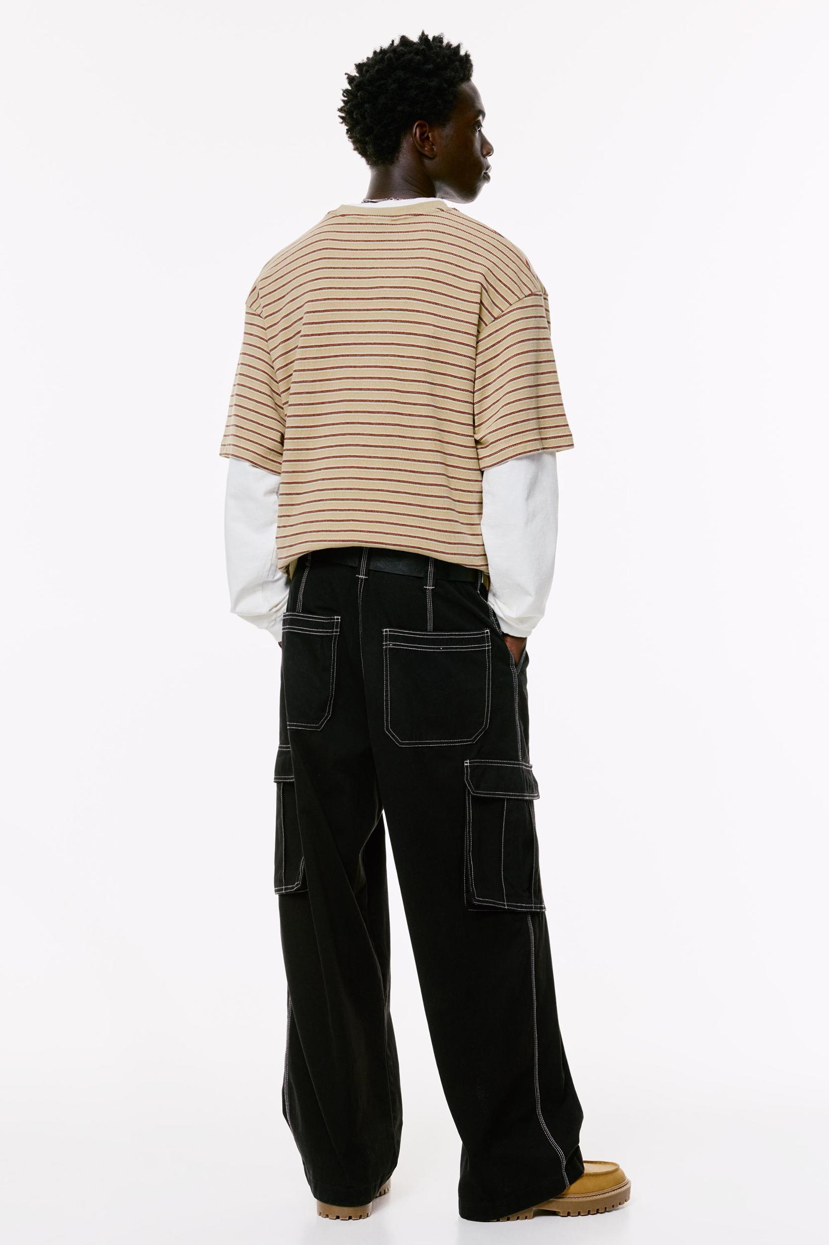 Baggy cargo trousers Product Image