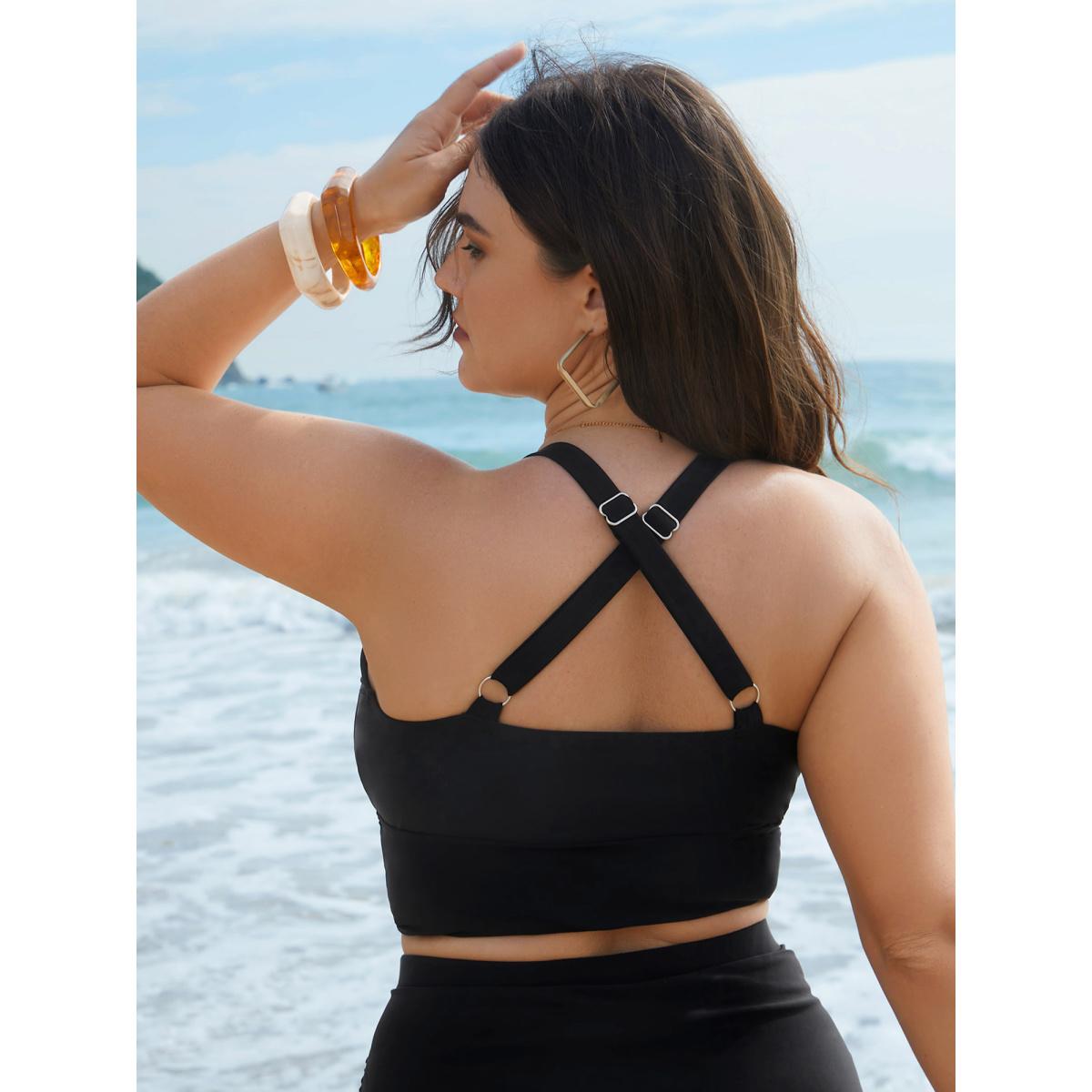 Plus Size Cut-Out Twisted-Front Swim Top Women's Swimwear Black Resort Gathered High stretch Skinny Heart neckline Curve Swim Tops BloomChic 18-20/2X Product Image