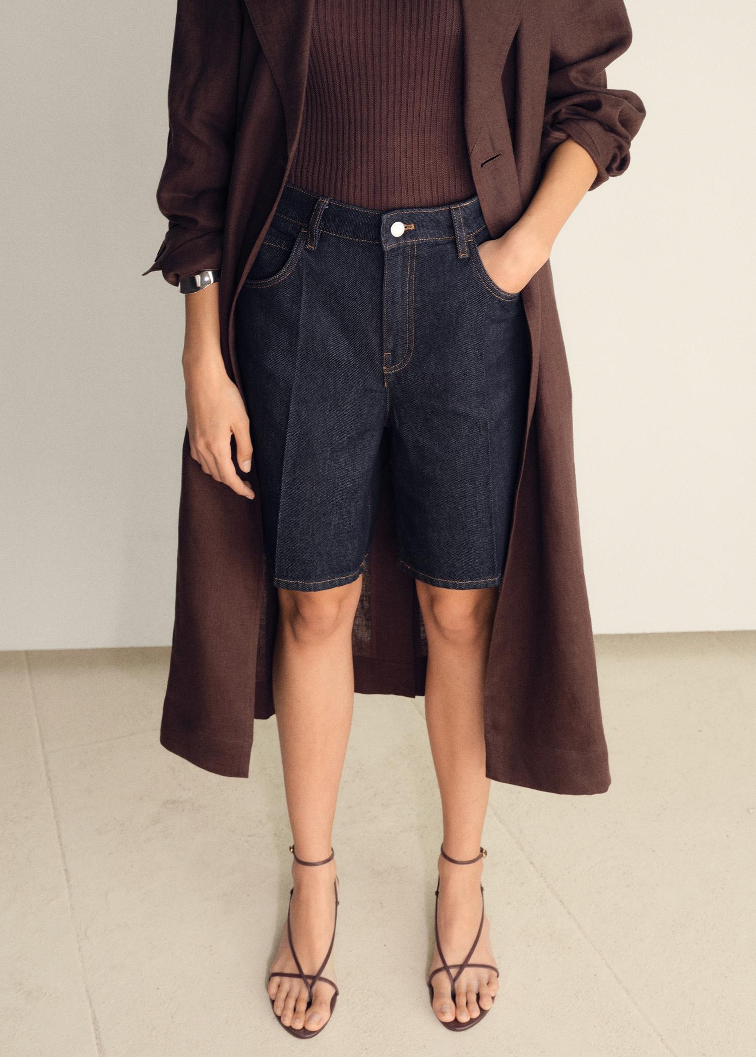 High-rise rinse wash denim bermuda shorts - Women | MANGO USA Product Image