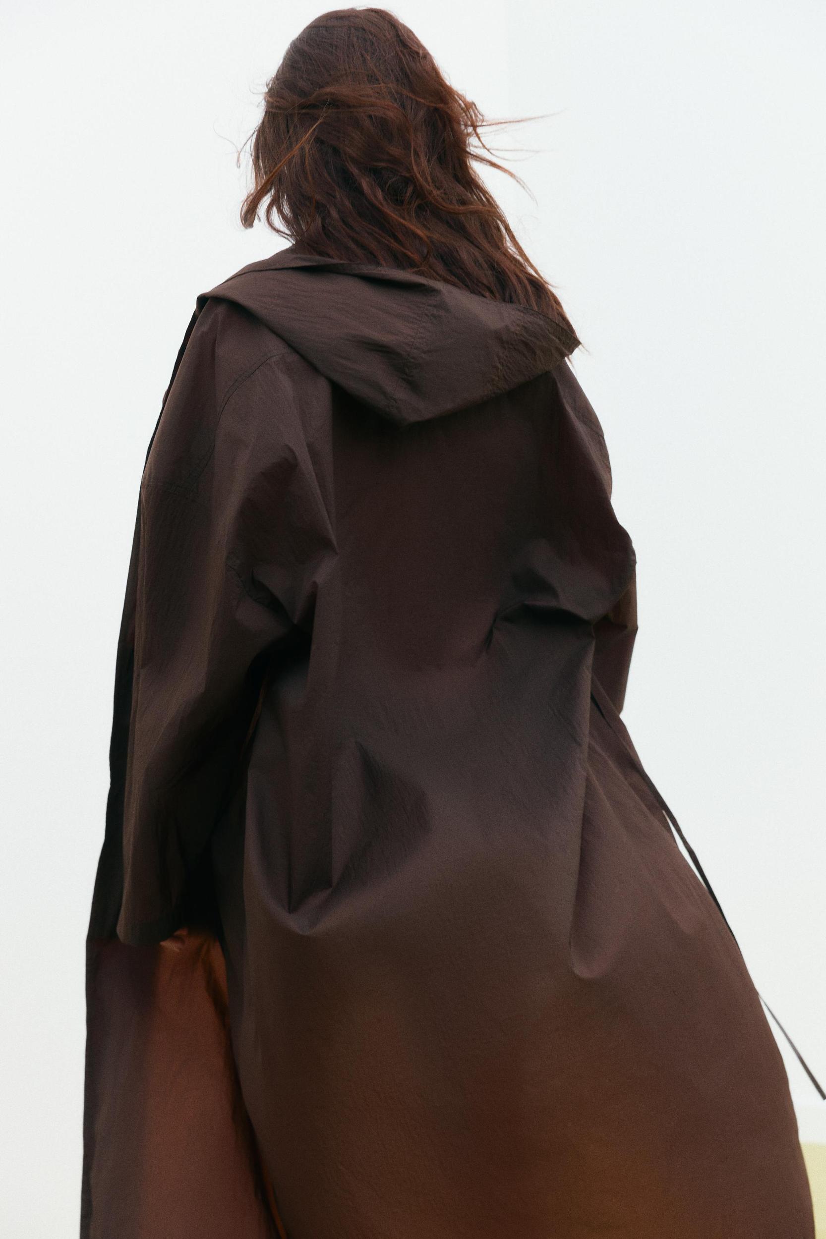 WATER REPELLENT PARACHUTE LONG JACKET Product Image