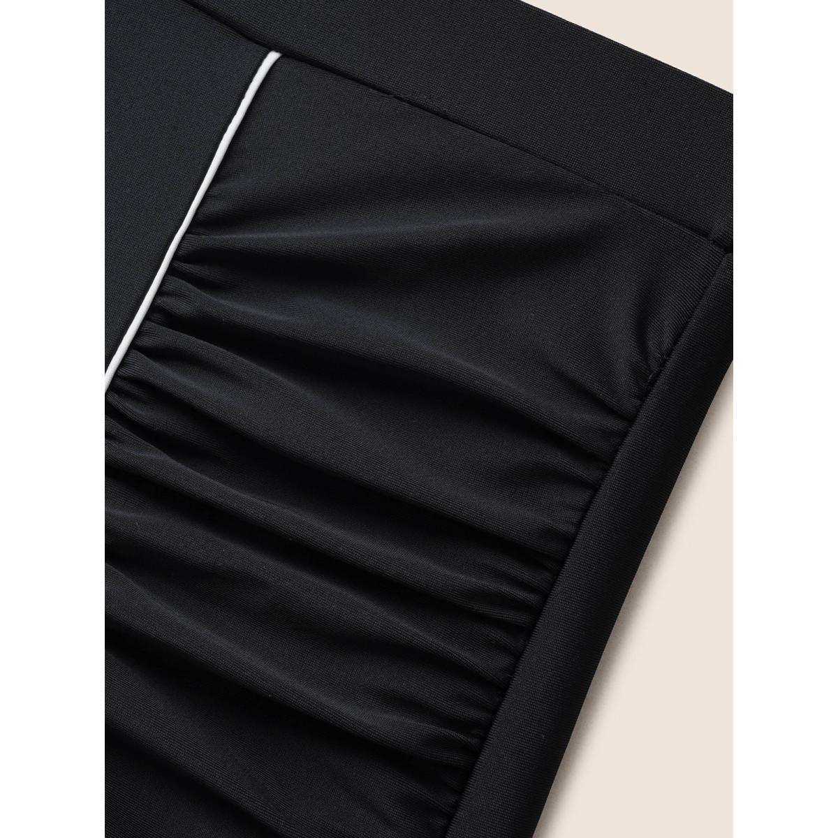 Plus Size Contrast Trim Ruched High Rise Swim Bottom Women's Swimwear Black Beach Gathered High stretch Skinny High Rise Curve Swim Bottoms BloomChic 26/4X Product Image