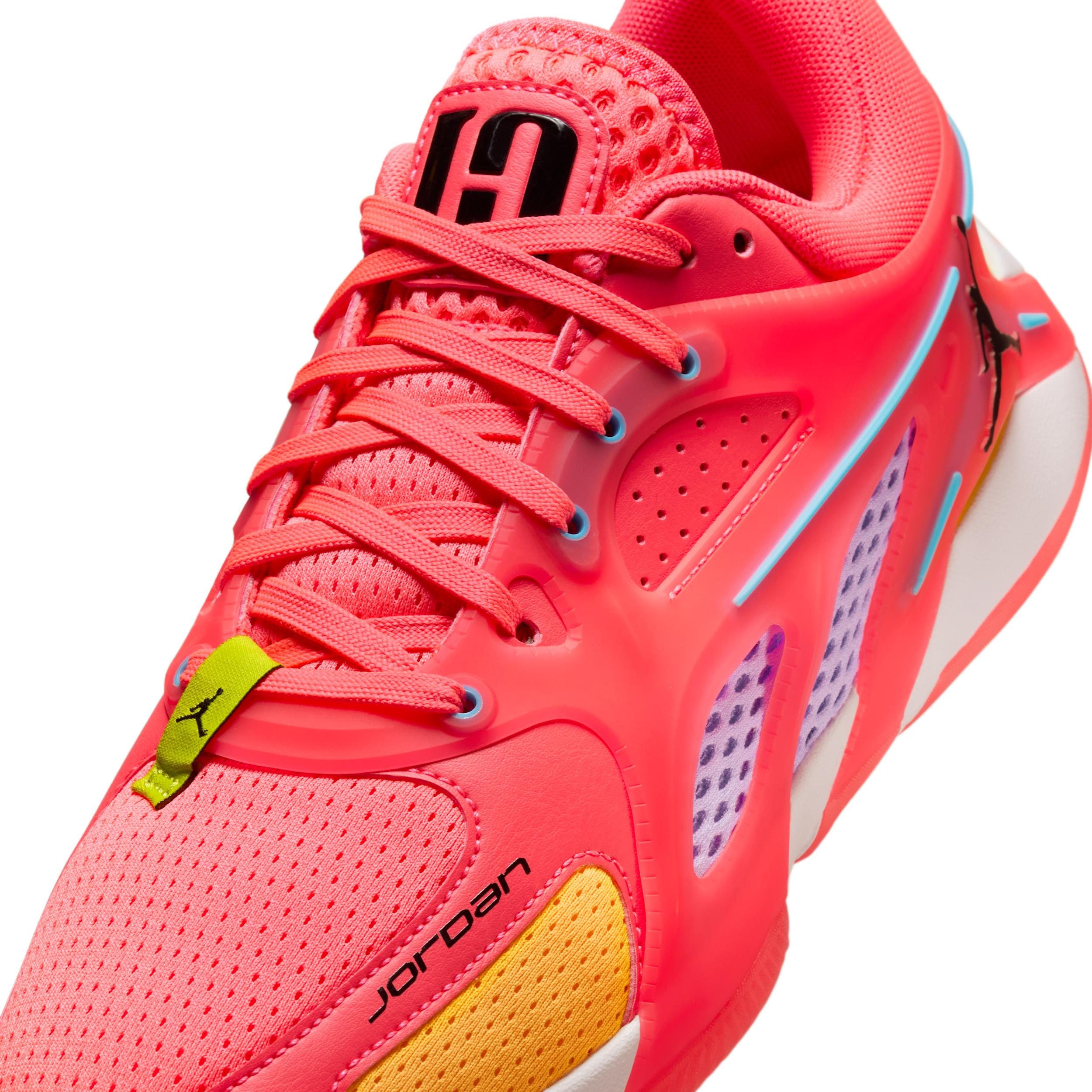 Womens Jordan Heir Series Be Seen Basketball Shoes | FZ2471-601 Product Image