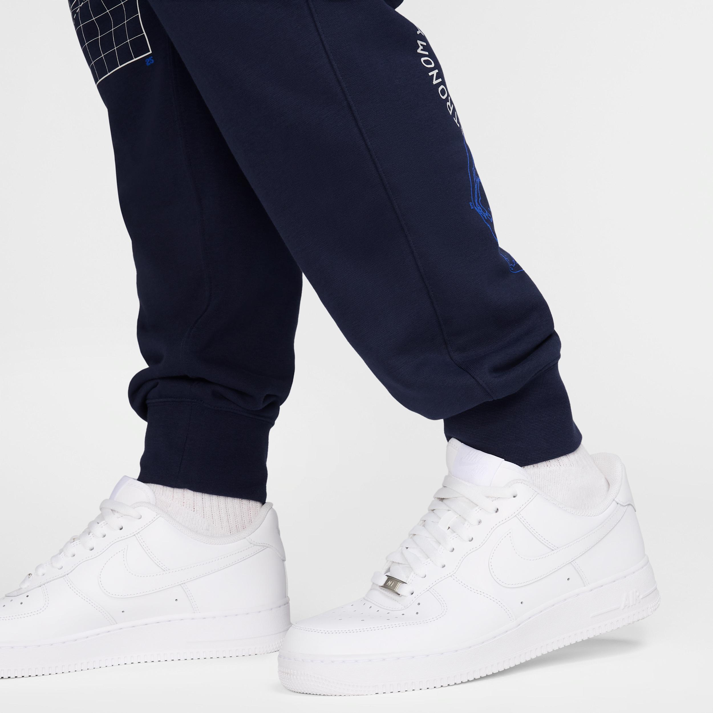 Nike Club Men's French Terry Joggers Product Image