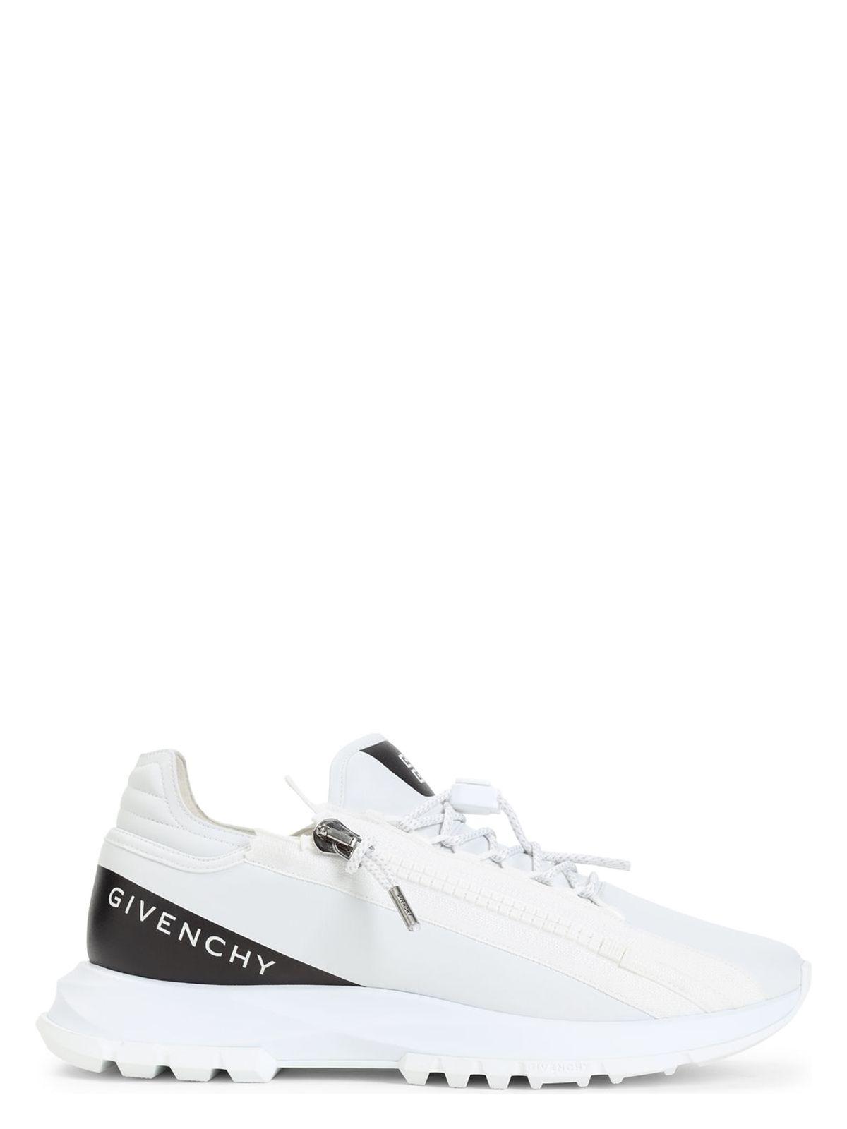 GIVENCHY Spectre Runner Leather Sneakers With 4g Side Zip Detail In White Product Image