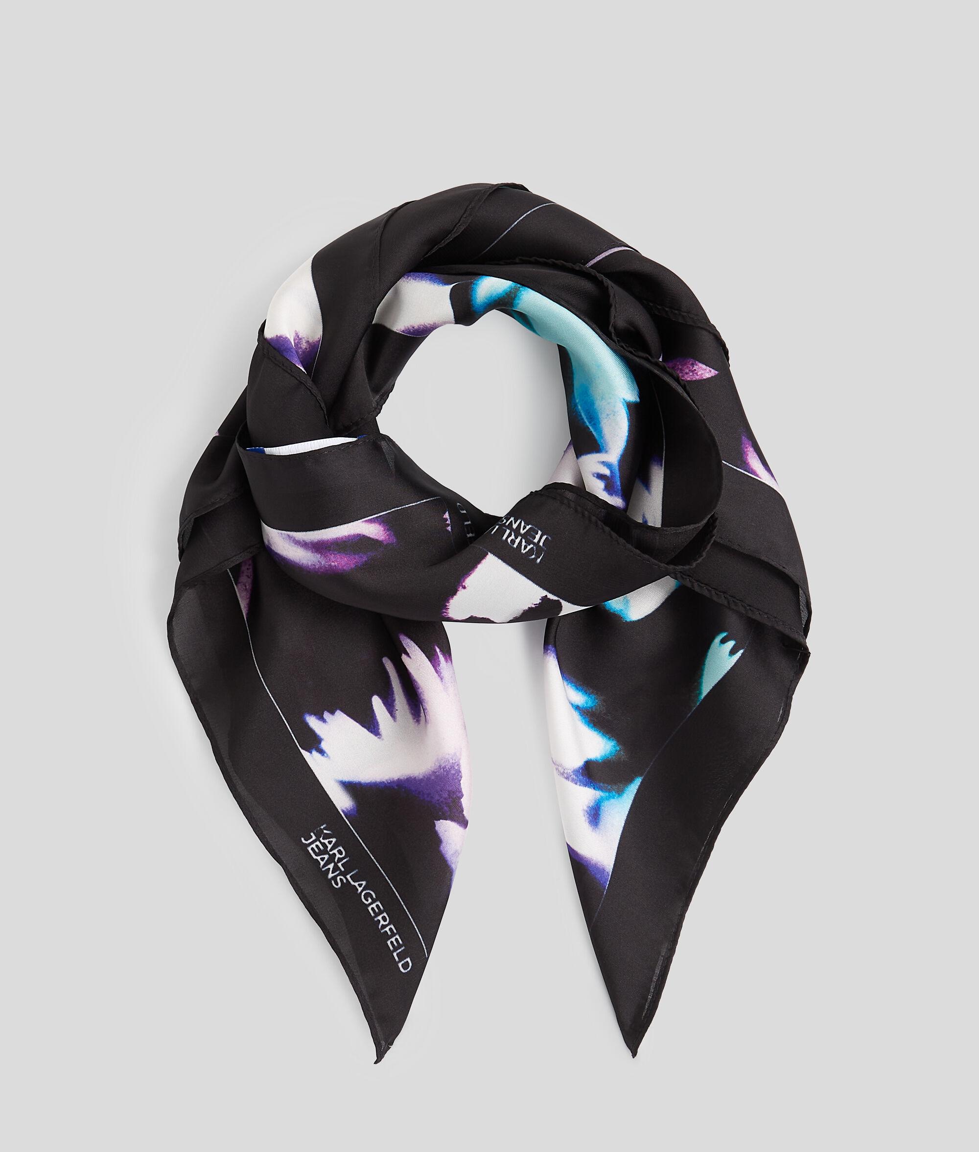 FLORAL BANDANA SCARF Product Image