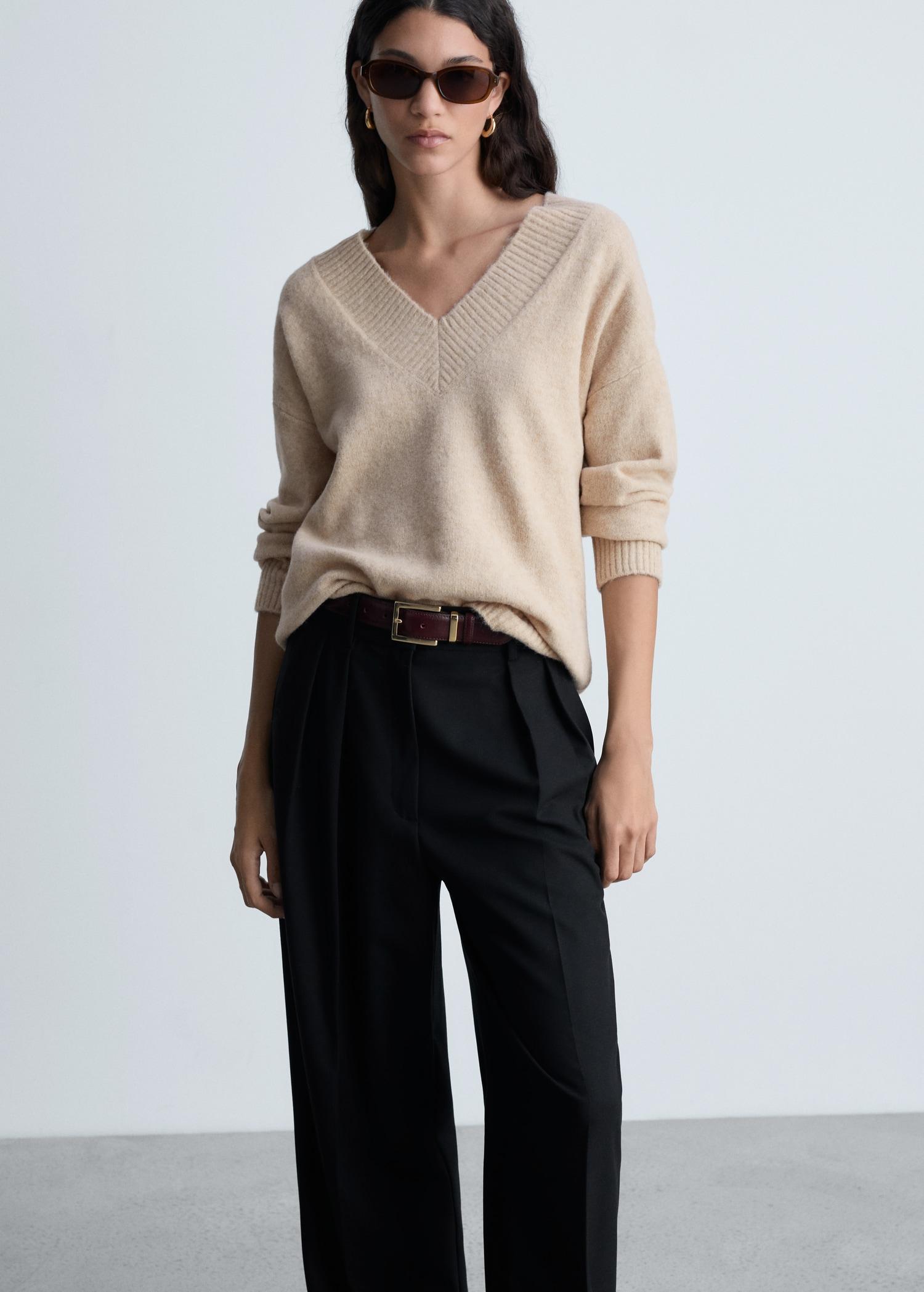 Oversized V-neck sweater - Women | MANGO USA Product Image