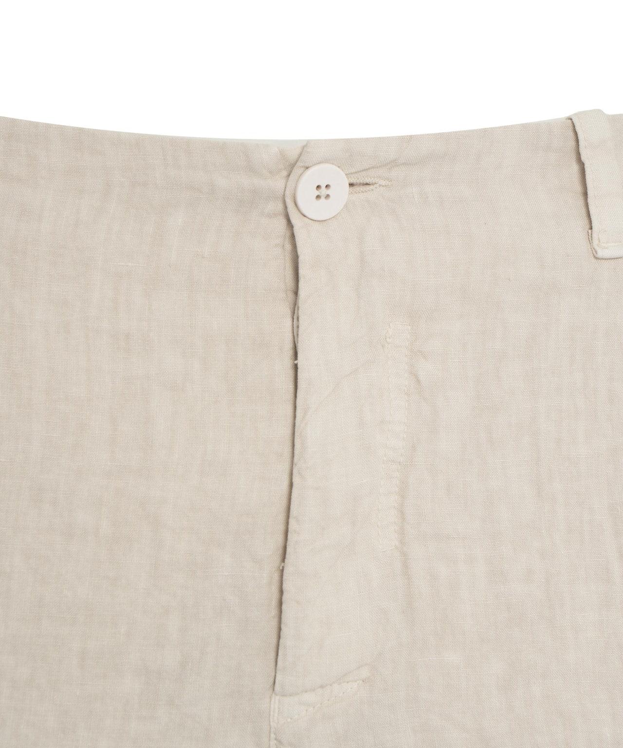 Cargo shorts in linen Product Image