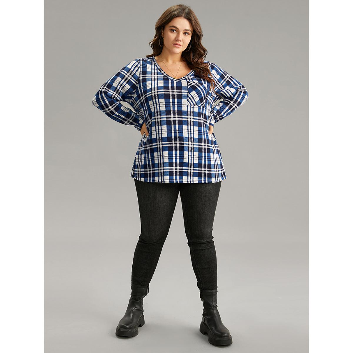 Plus Size Plaid Contrast V Neck Patched Pocket T-shirt Blue Women Casual Contrast Plaid V-neck Dailywear T-shirts BloomChic 28/5X Product Image