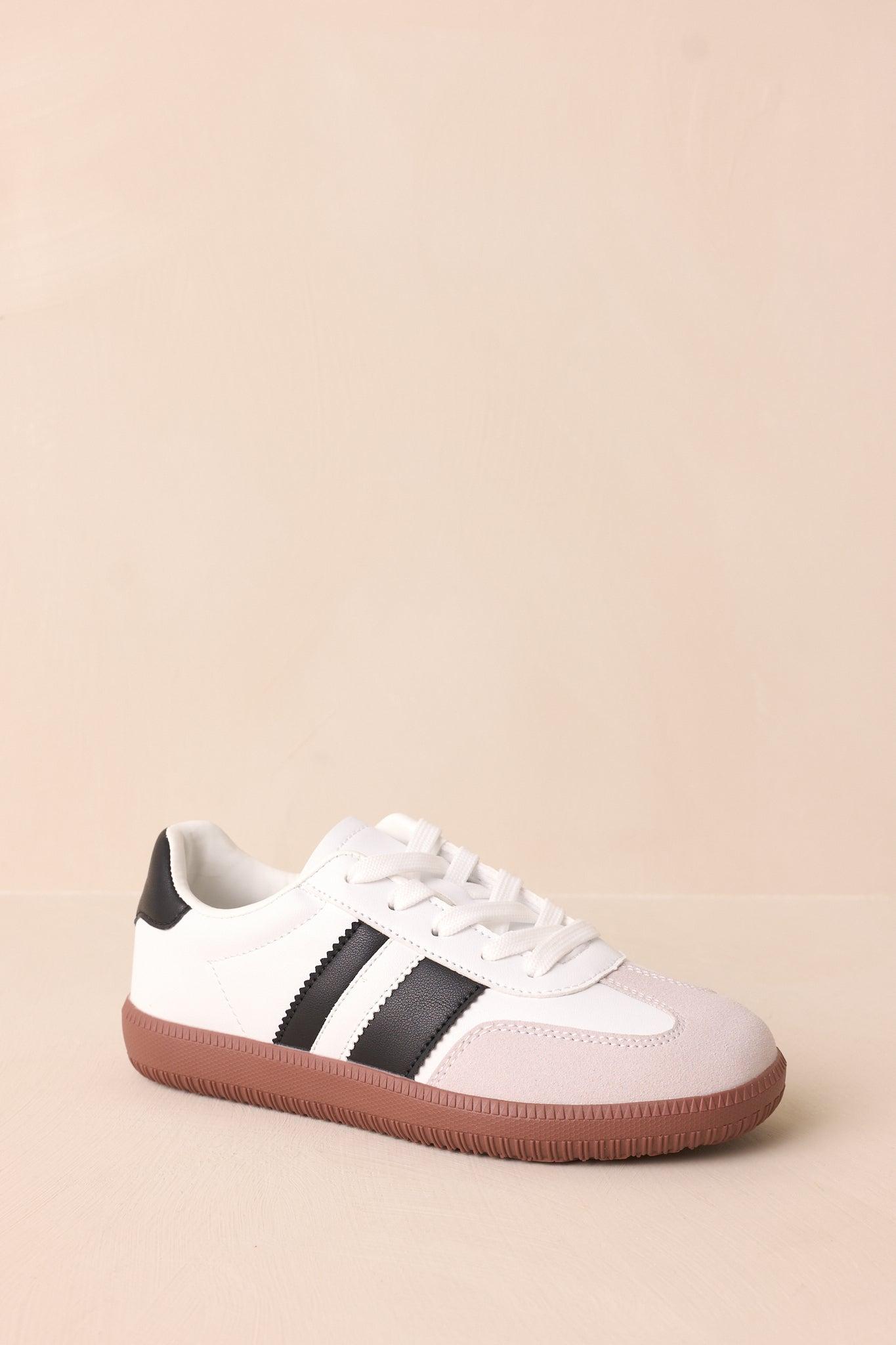 Runaway Love White & Black Retro Sneakers Product Image