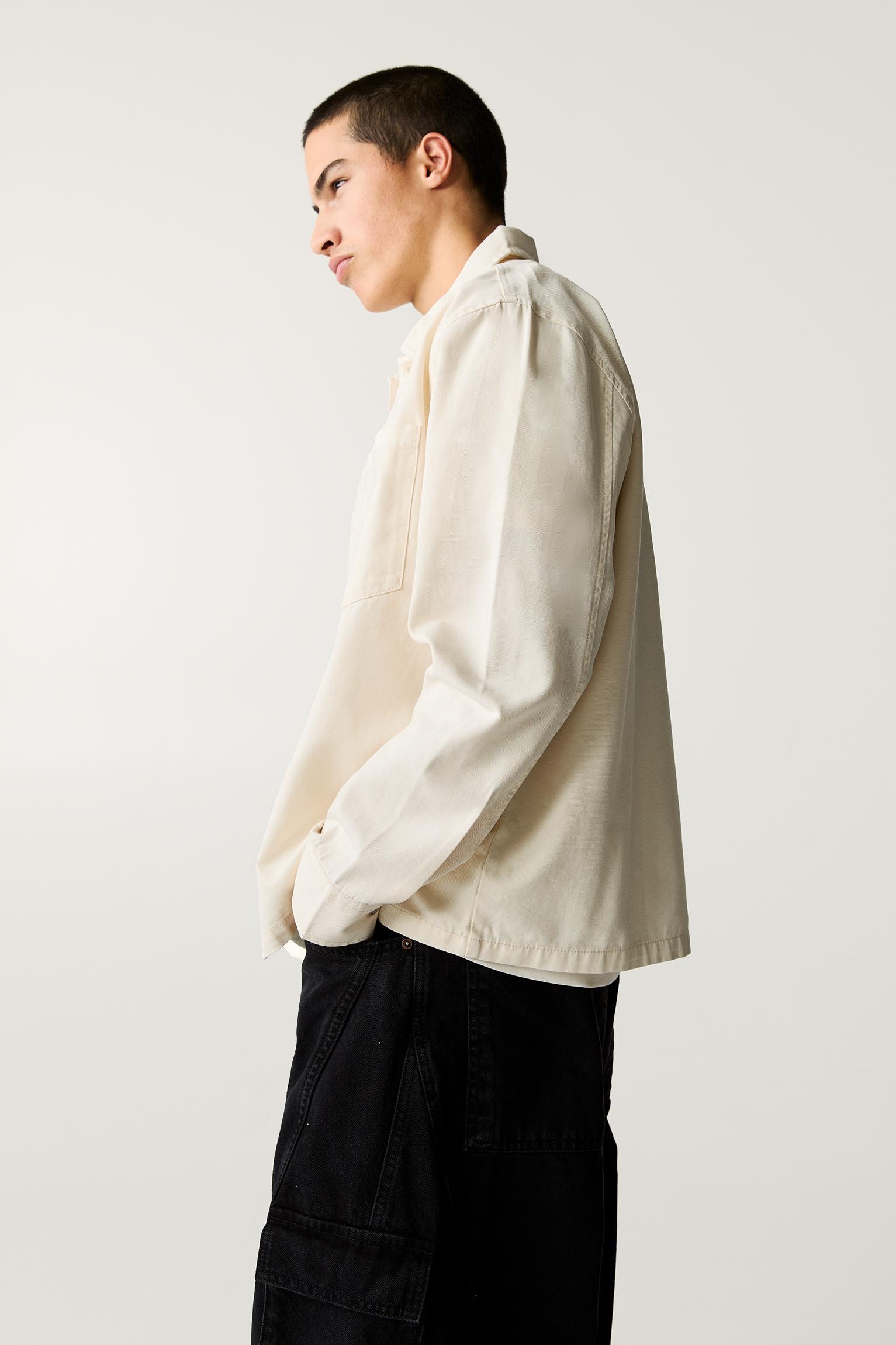 Shirt with front pockets Product Image