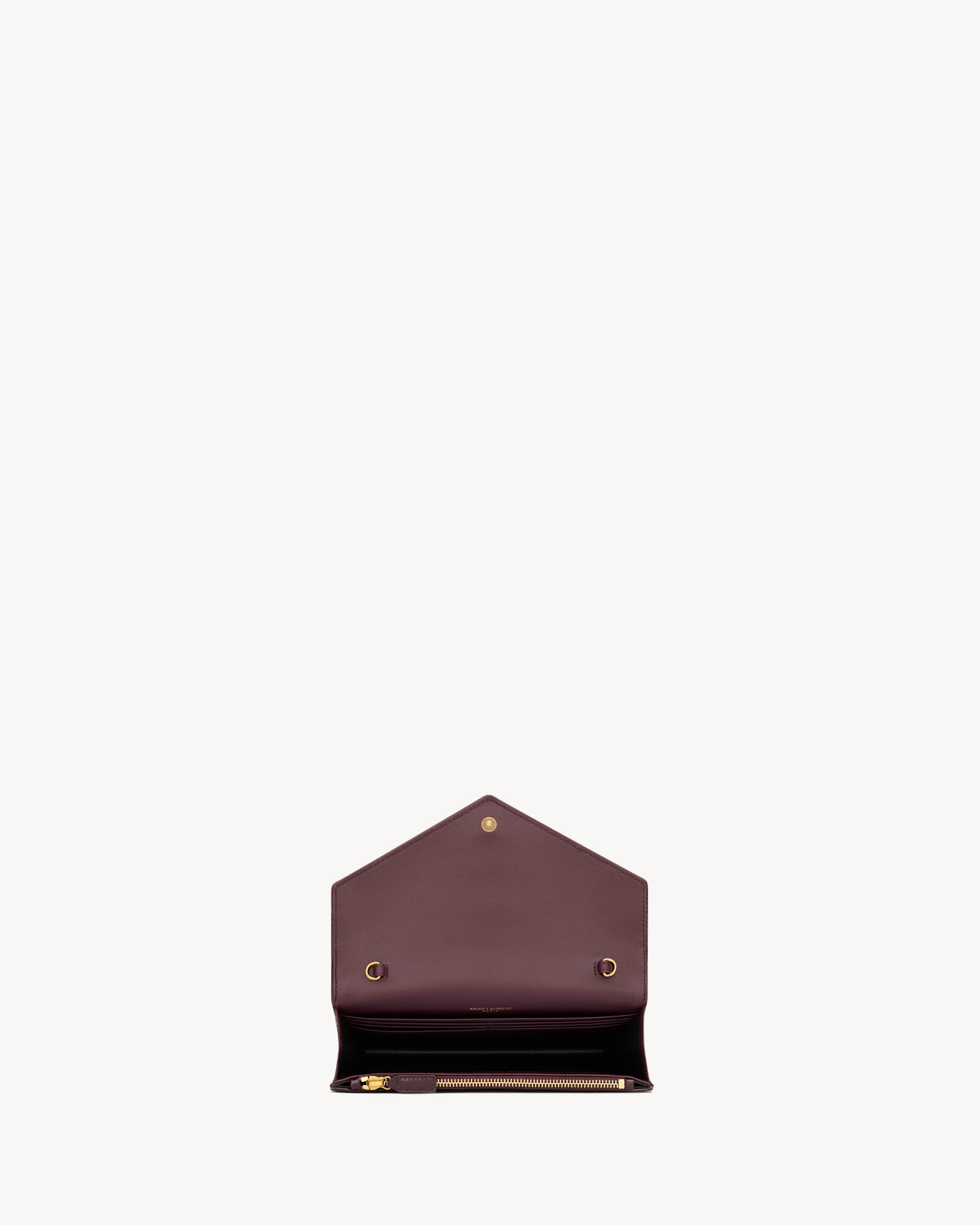 CASSANDRE envelope chain wallet in patent leather Product Image
