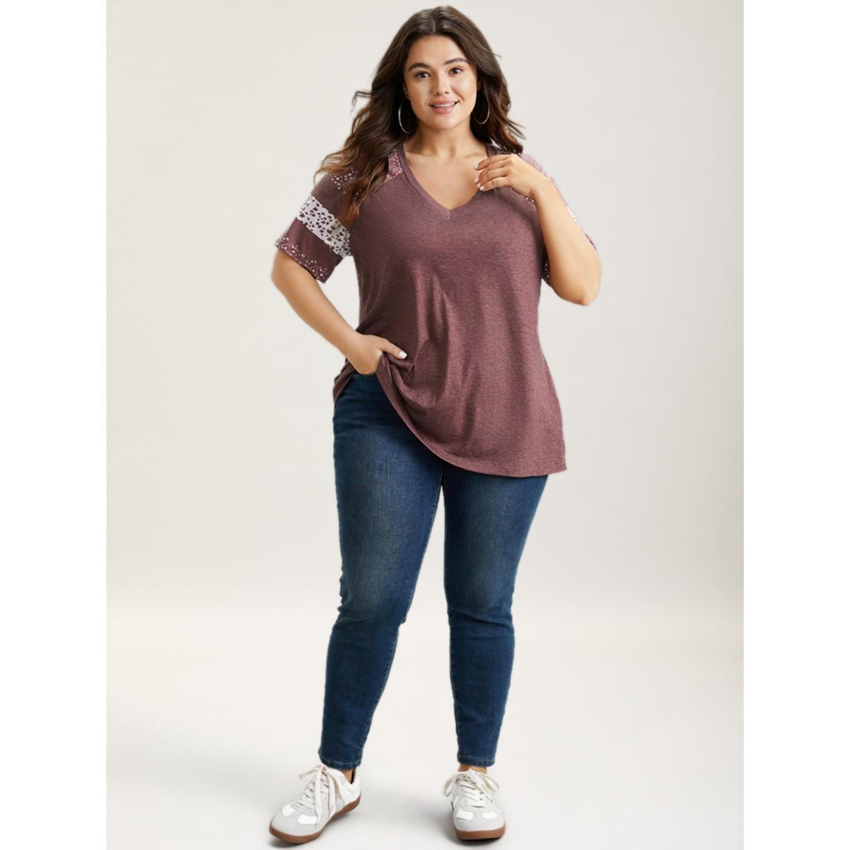 Plus Size Ditsy Floral Colorblock Contrast Raglan Sleeve T-shirt Russet Women Leisure Contrast Ditsy Floral V-neck Casual T-shirts BloomChic 30/6X Product Image