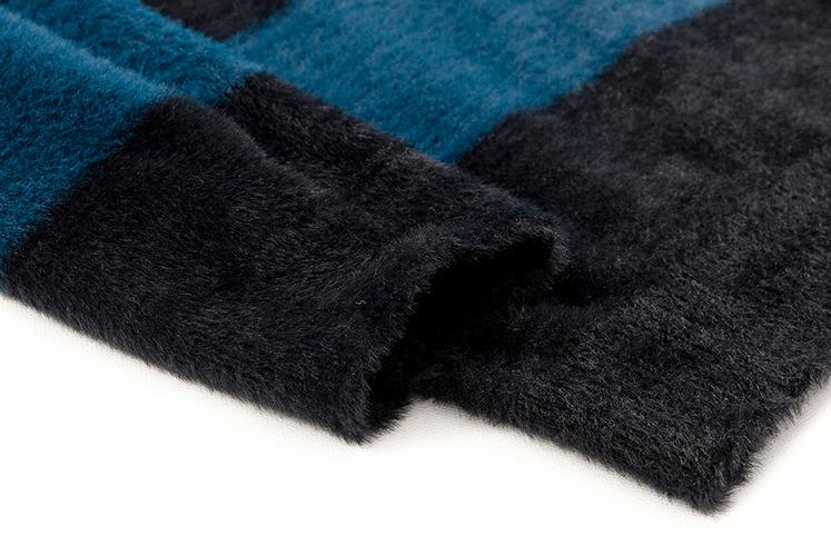 RT No. 3404 BLUE STRIPED KNITTED SWEATER Product Image