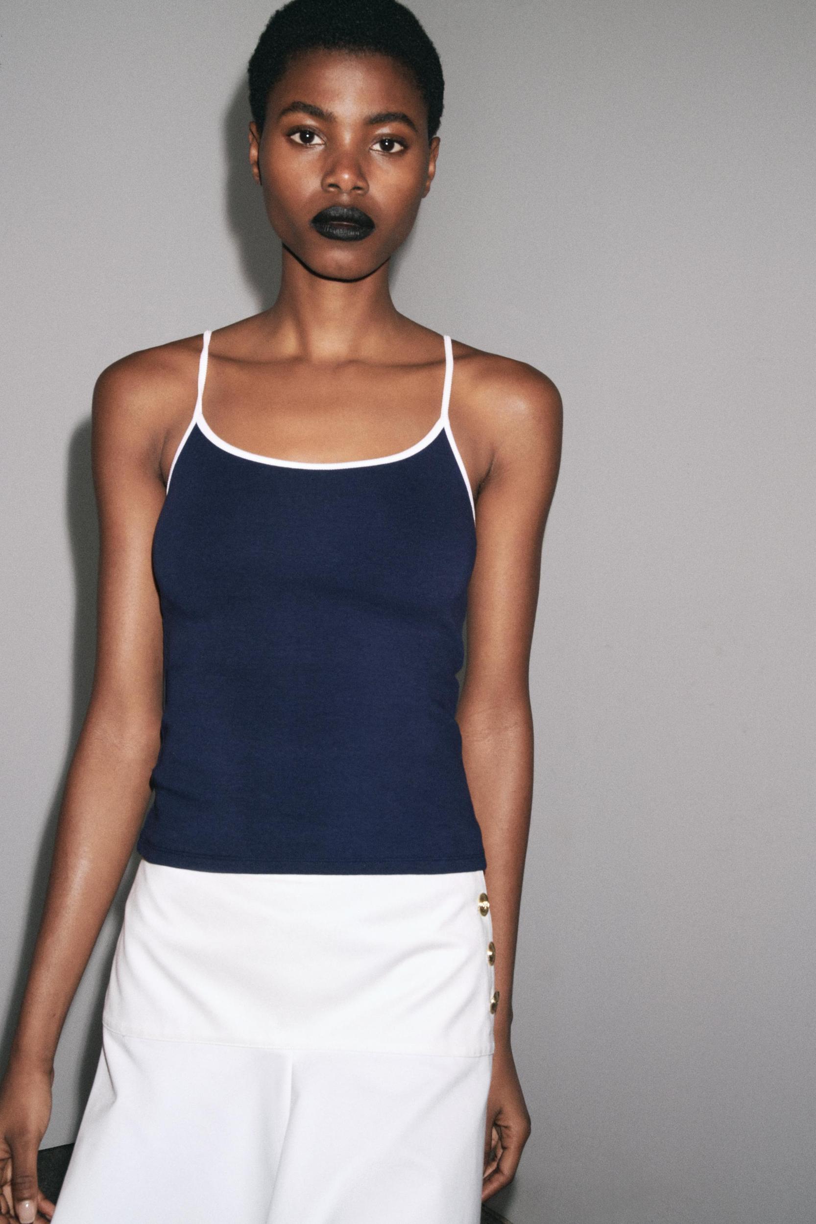 CONTRAST PIPING T-SHIRT Product Image